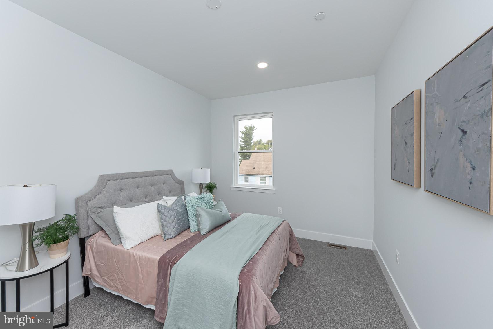 OAKLAND PARK - Residential