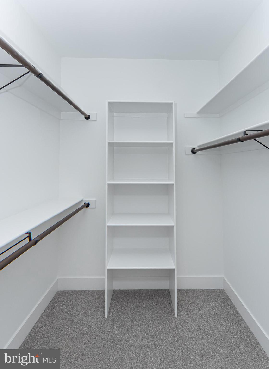 OAKLAND PARK - Residential