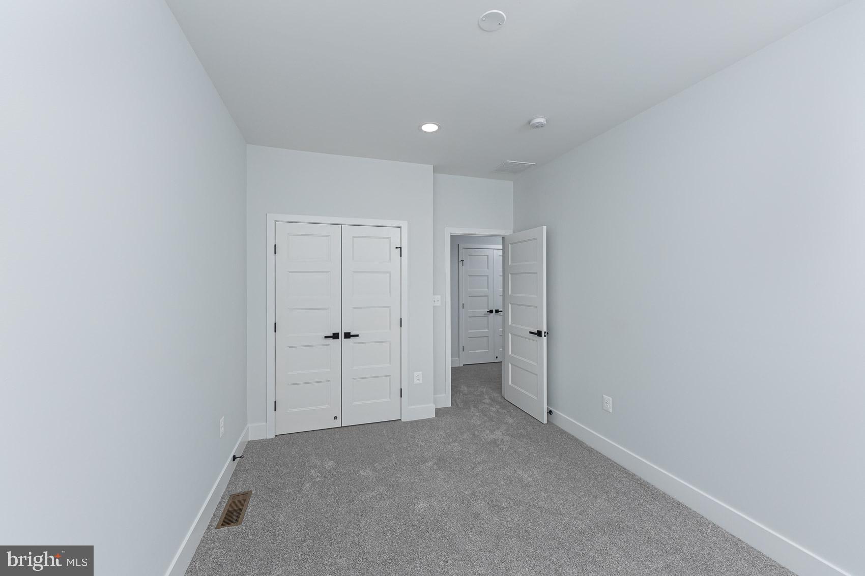 OAKLAND PARK - Residential