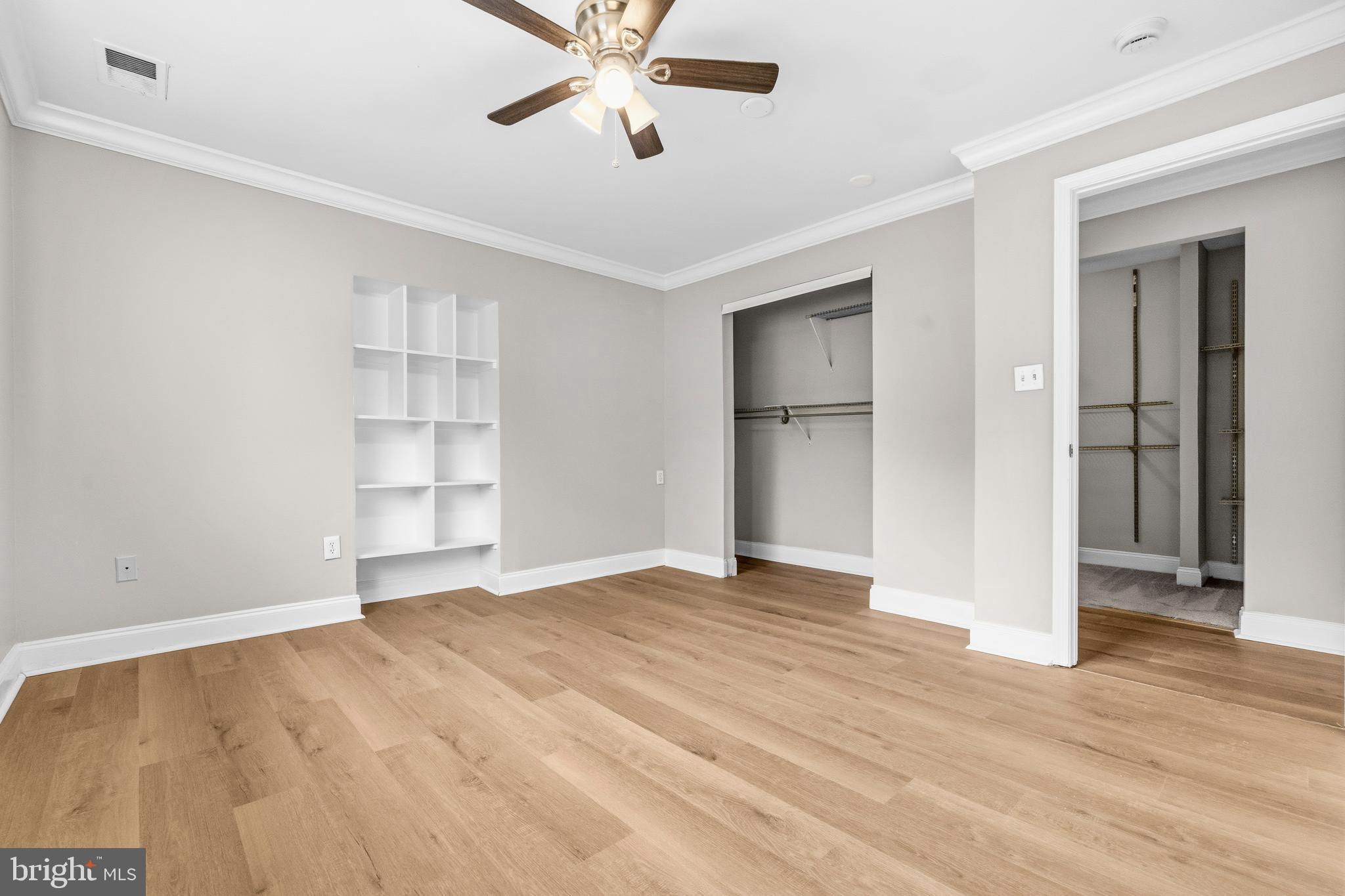 BARNABY MANOR OAKS - Residential