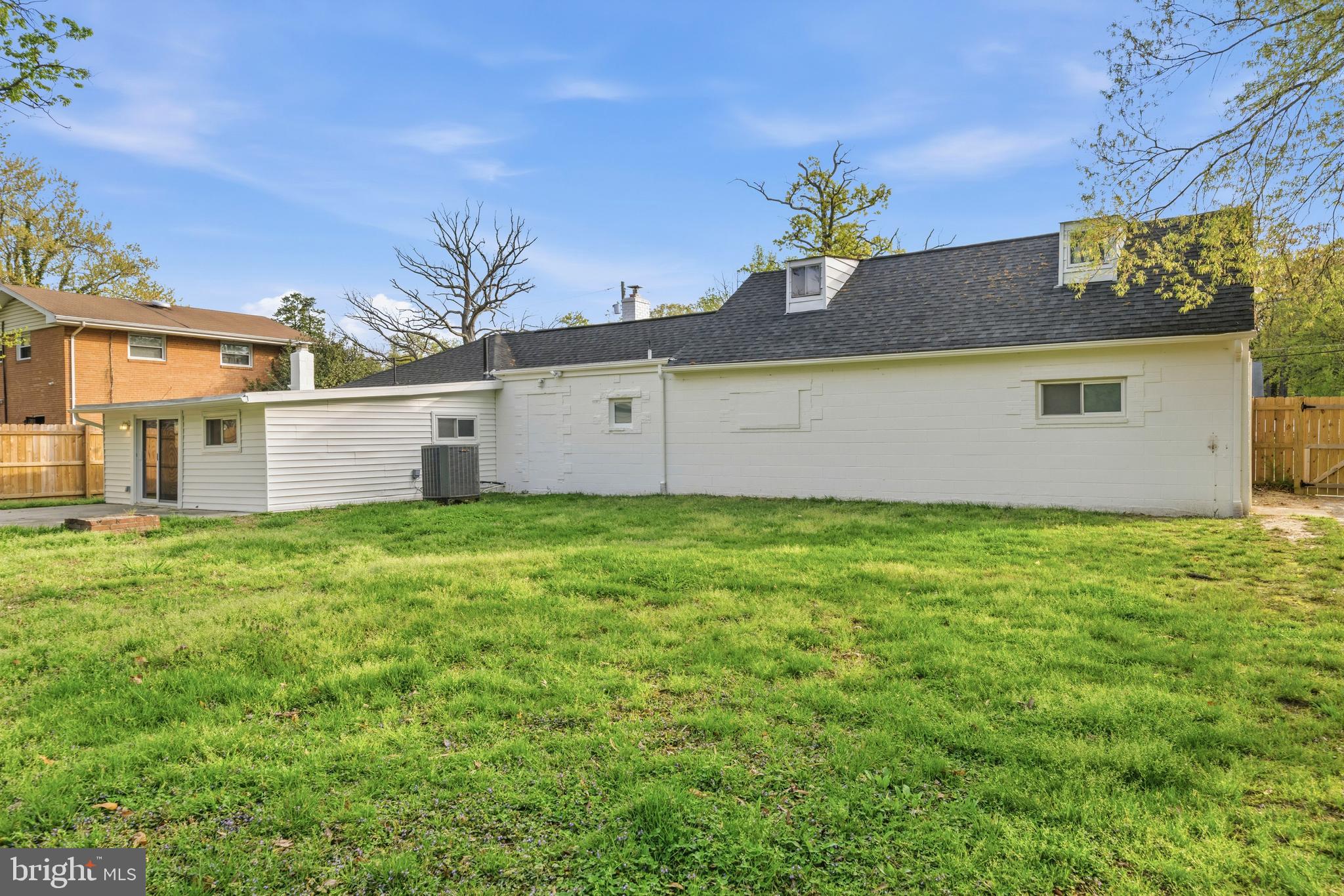 BARNABY MANOR OAKS - Residential