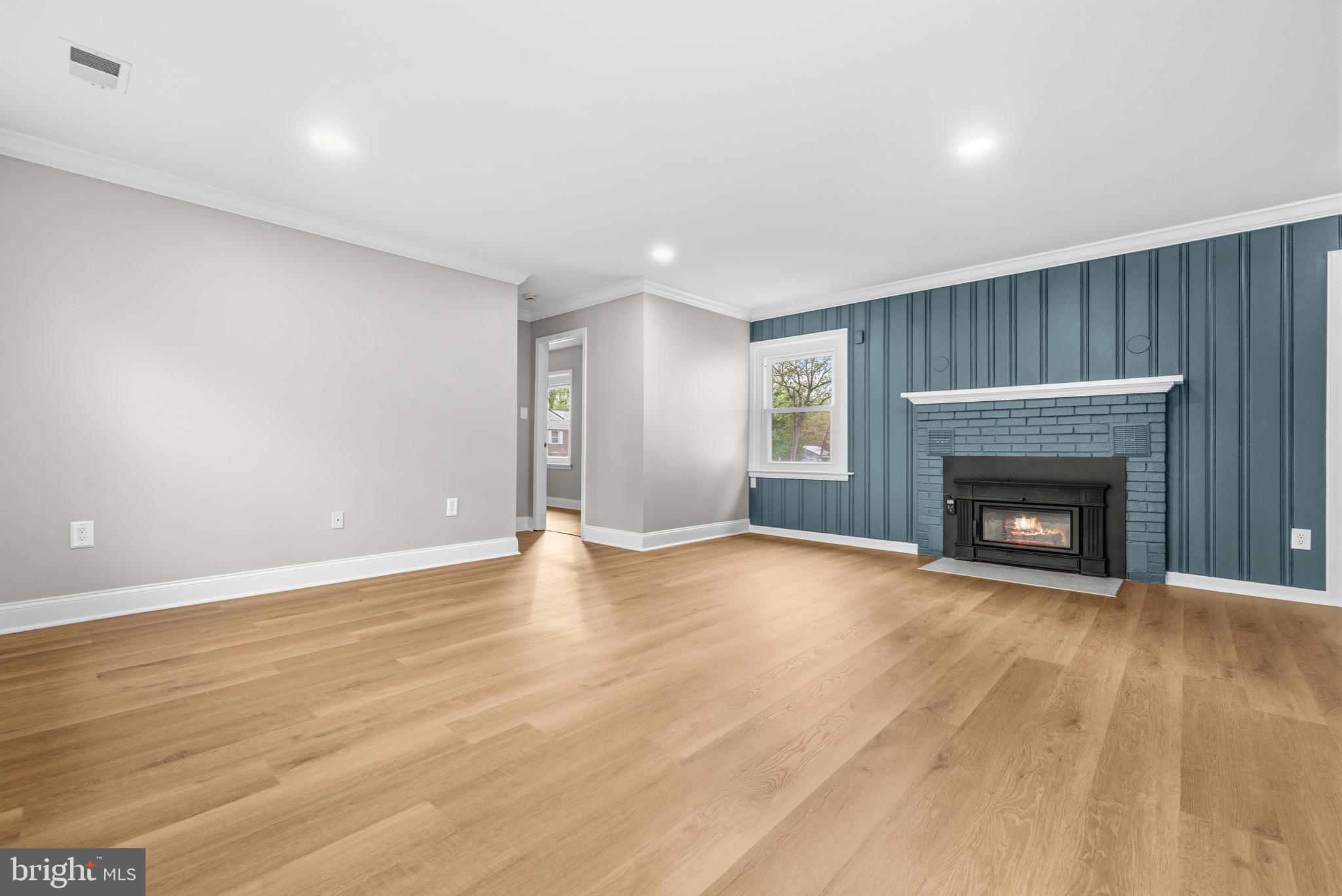 BARNABY MANOR OAKS - Residential