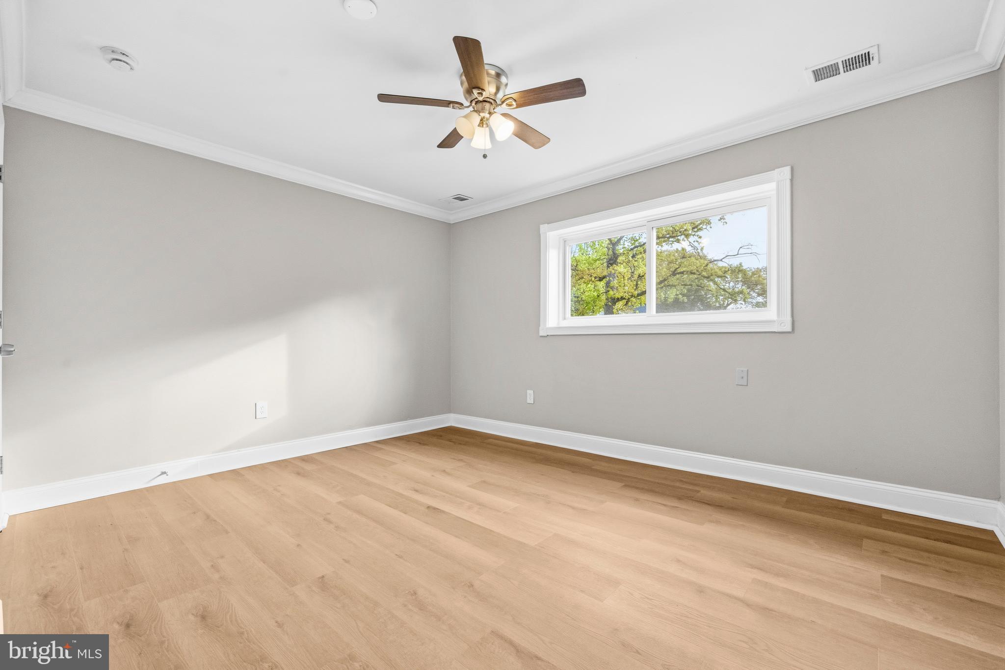 BARNABY MANOR OAKS - Residential