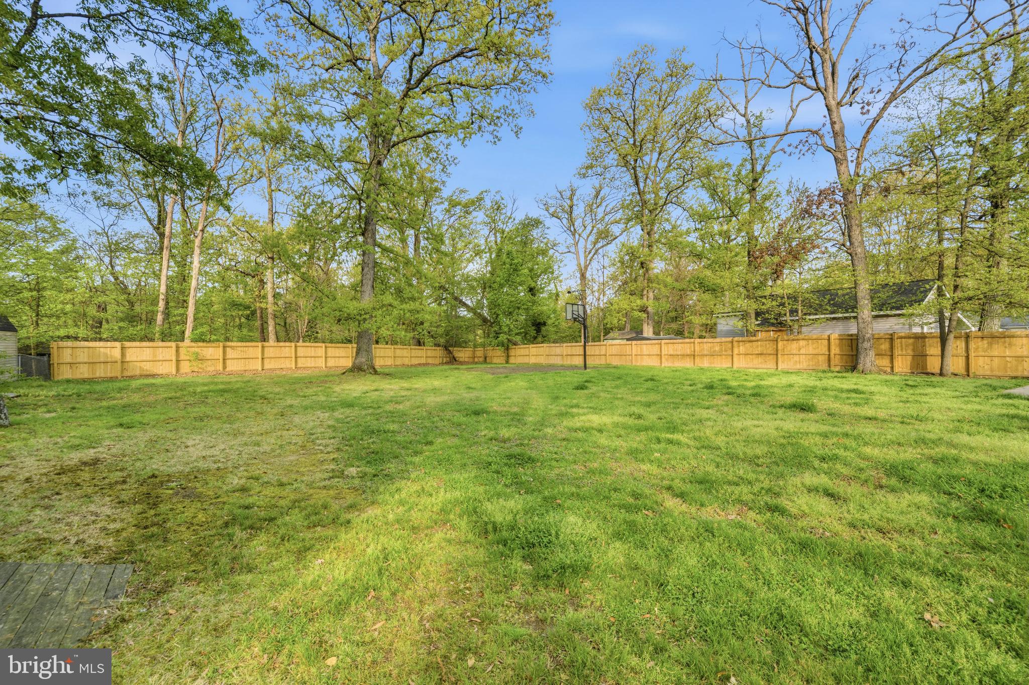 BARNABY MANOR OAKS - Residential