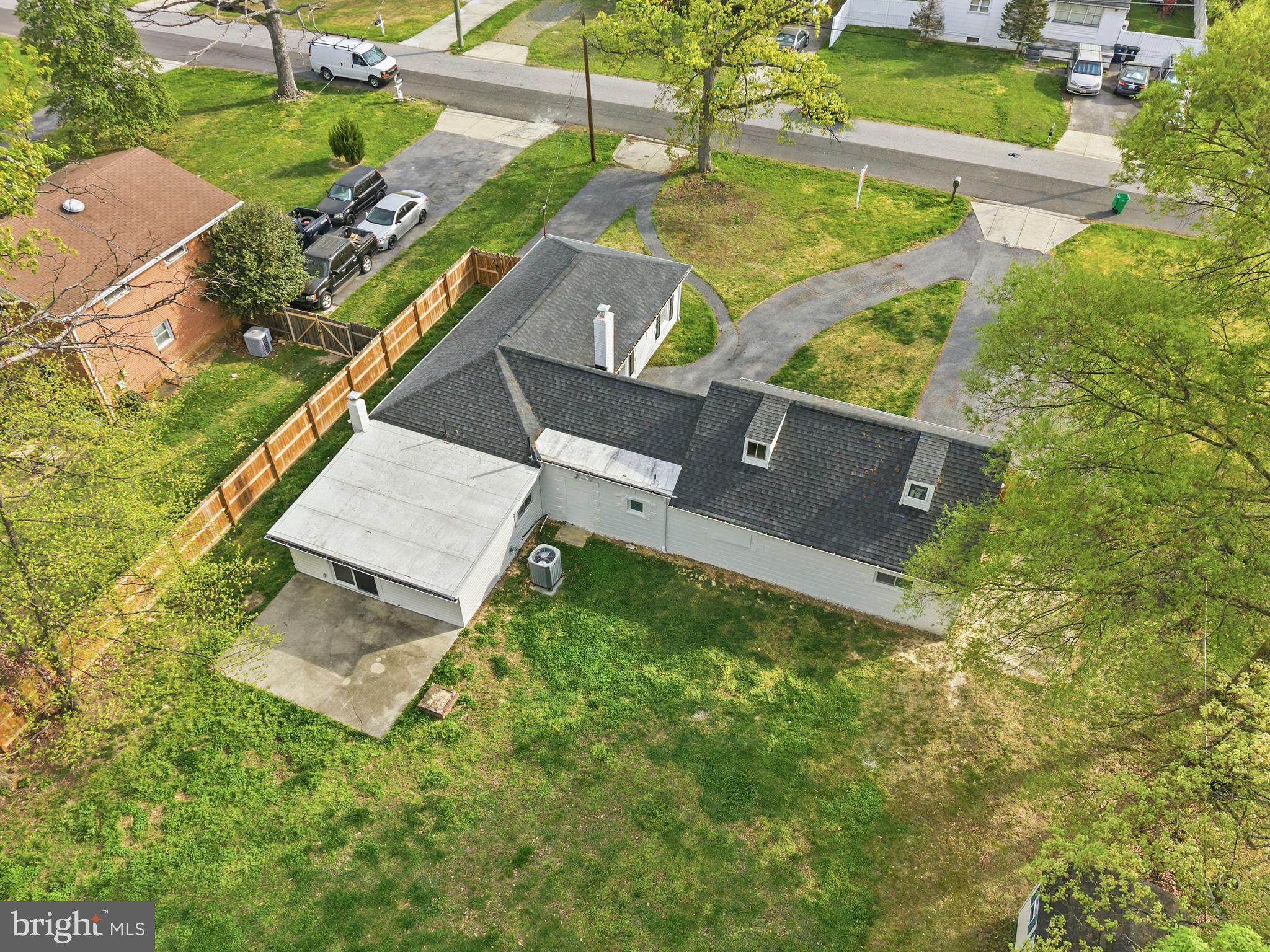 BARNABY MANOR OAKS - Residential