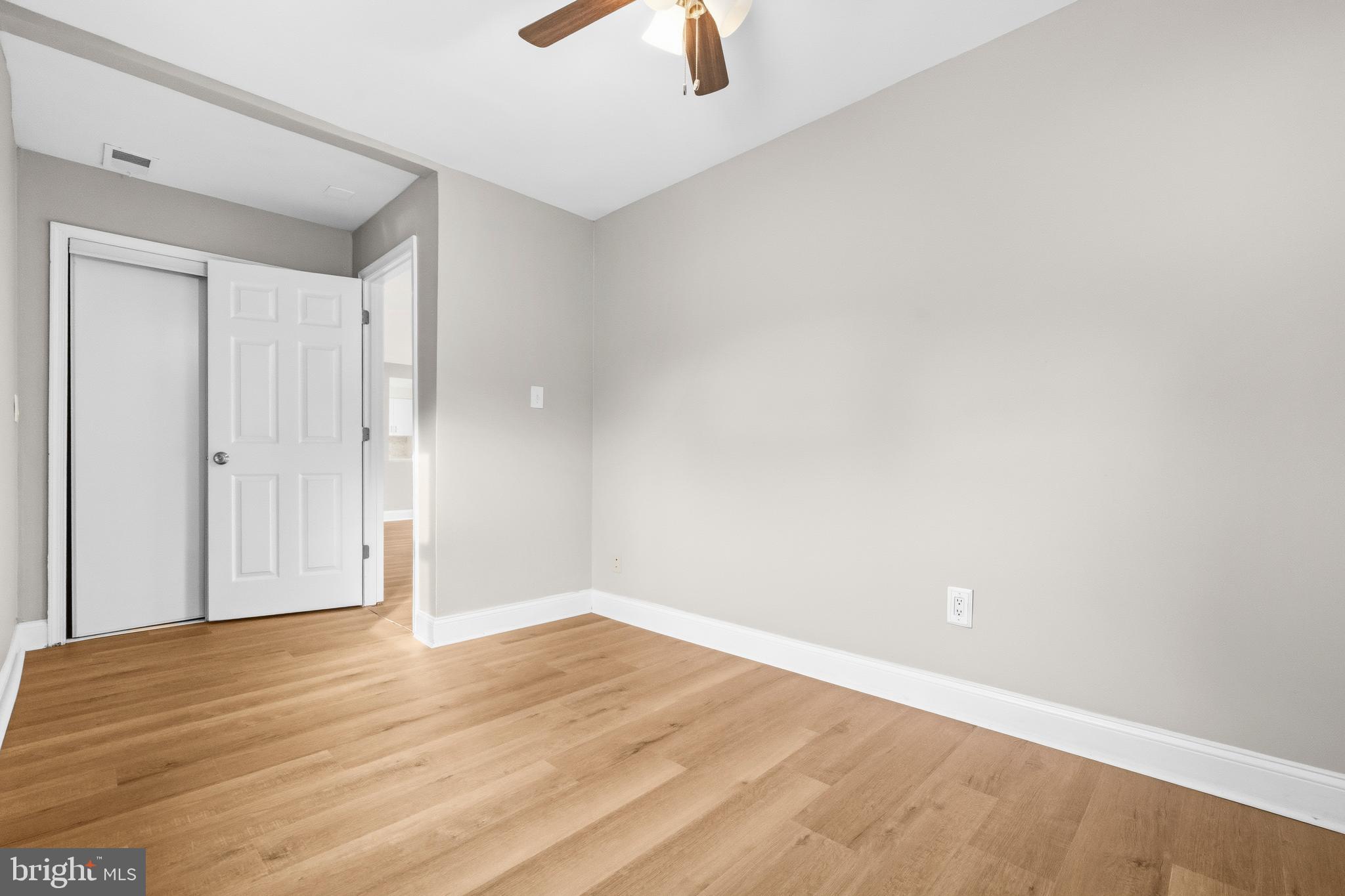 BARNABY MANOR OAKS - Residential