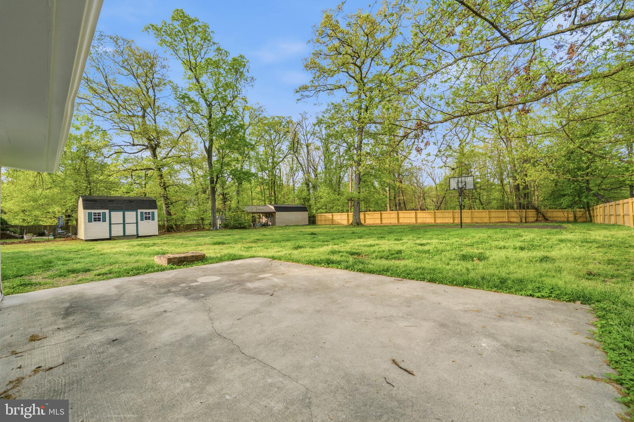 BARNABY MANOR OAKS - Residential