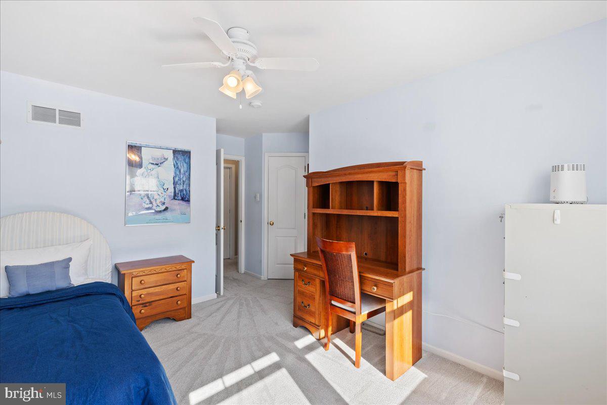 NORTHAMPTON CROSSG - Residential