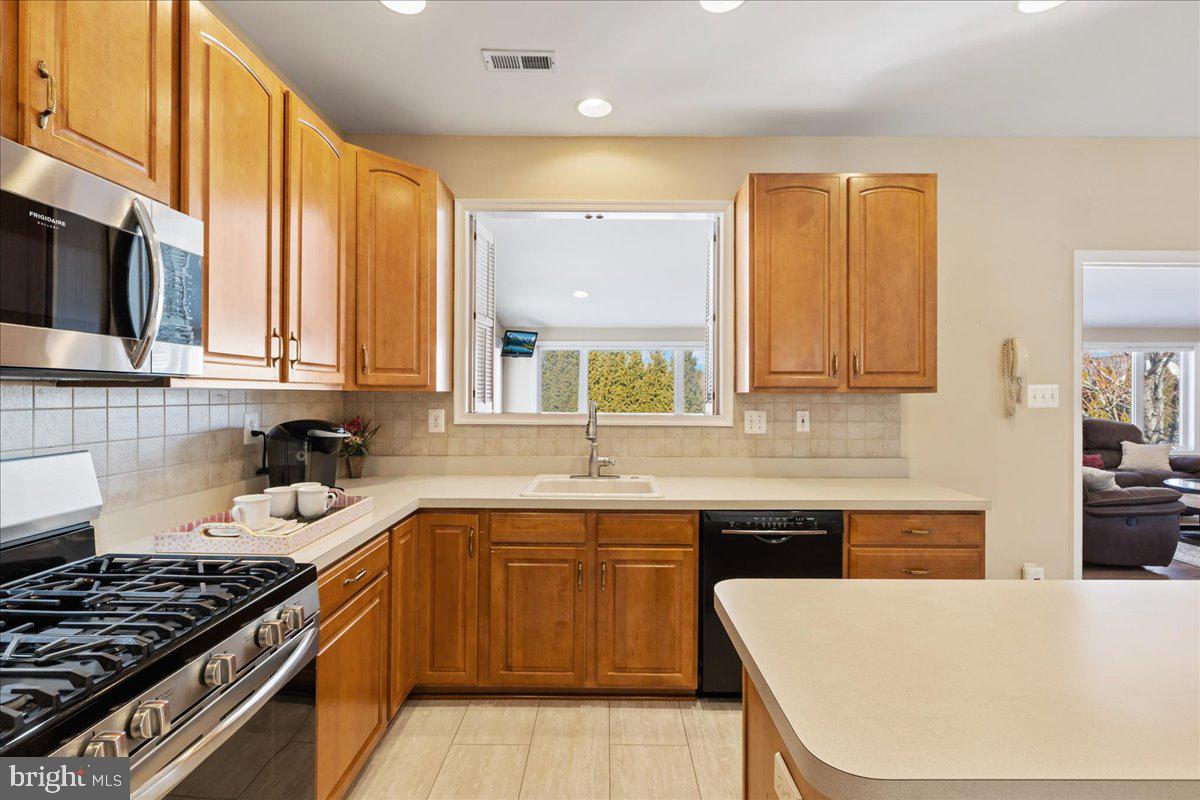 NORTHAMPTON CROSSG - Residential