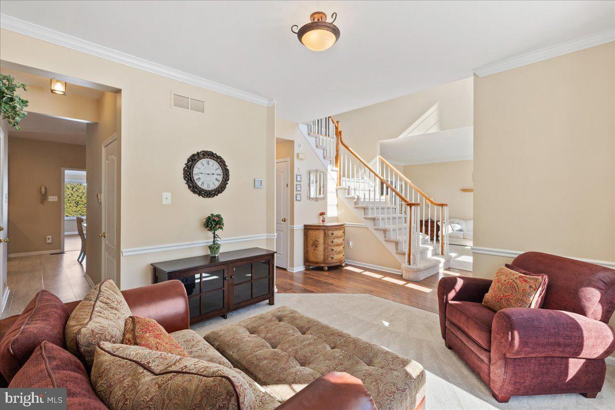 NORTHAMPTON CROSSG - Residential