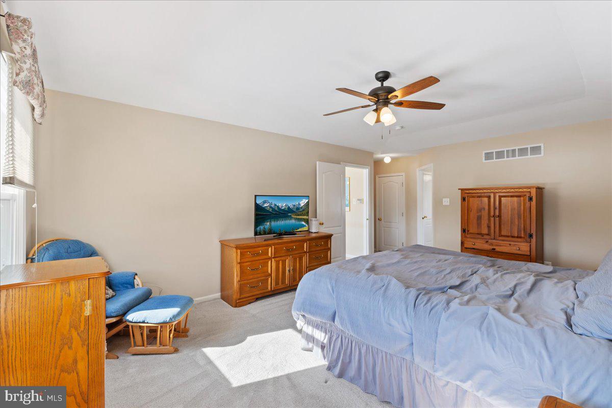 NORTHAMPTON CROSSG - Residential