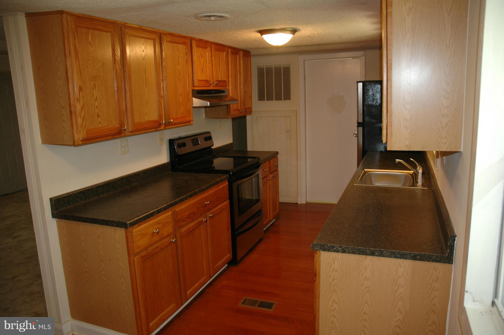 BLANTONS - Residential Lease