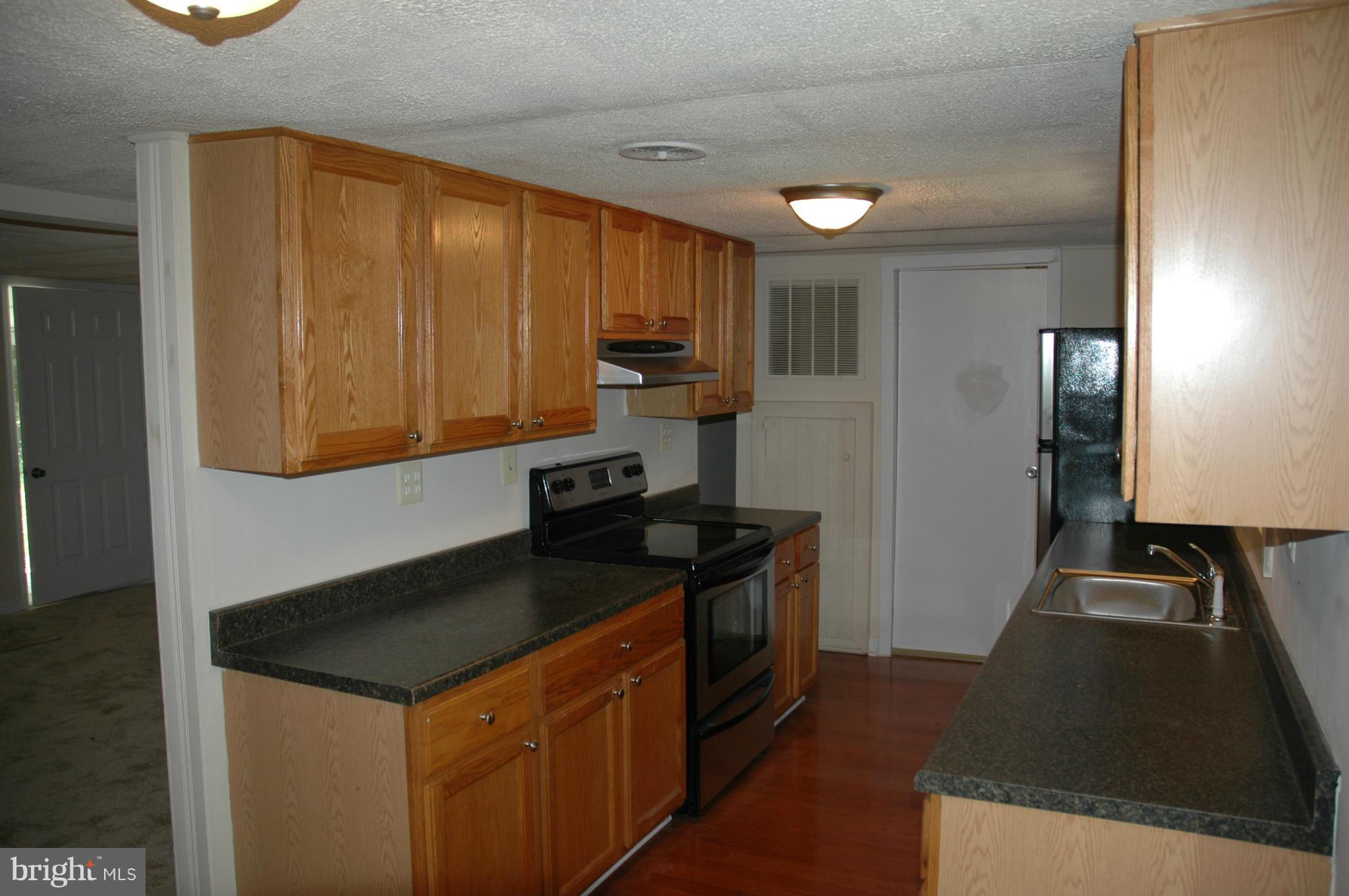 BLANTONS - Residential Lease