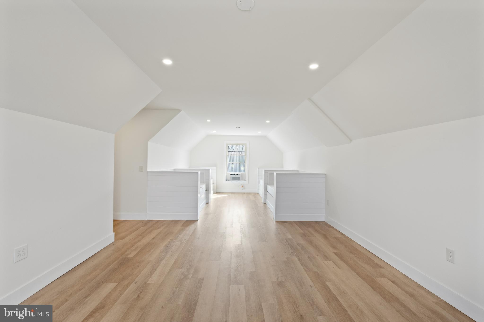 GREEN BRIAR - Residential