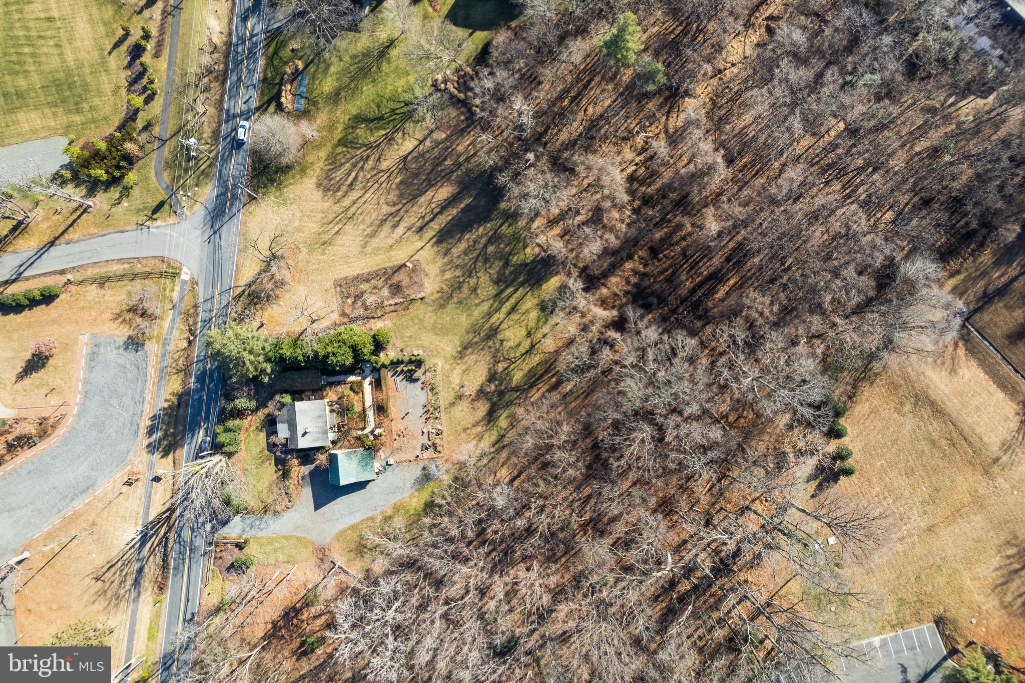 9813 GEORGETOWN PIKE