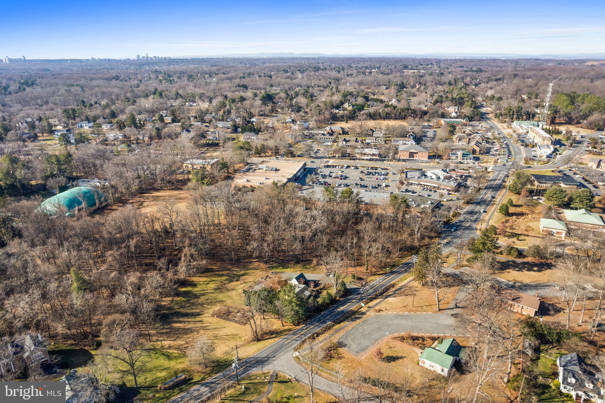 FORESTVILLE - Residential