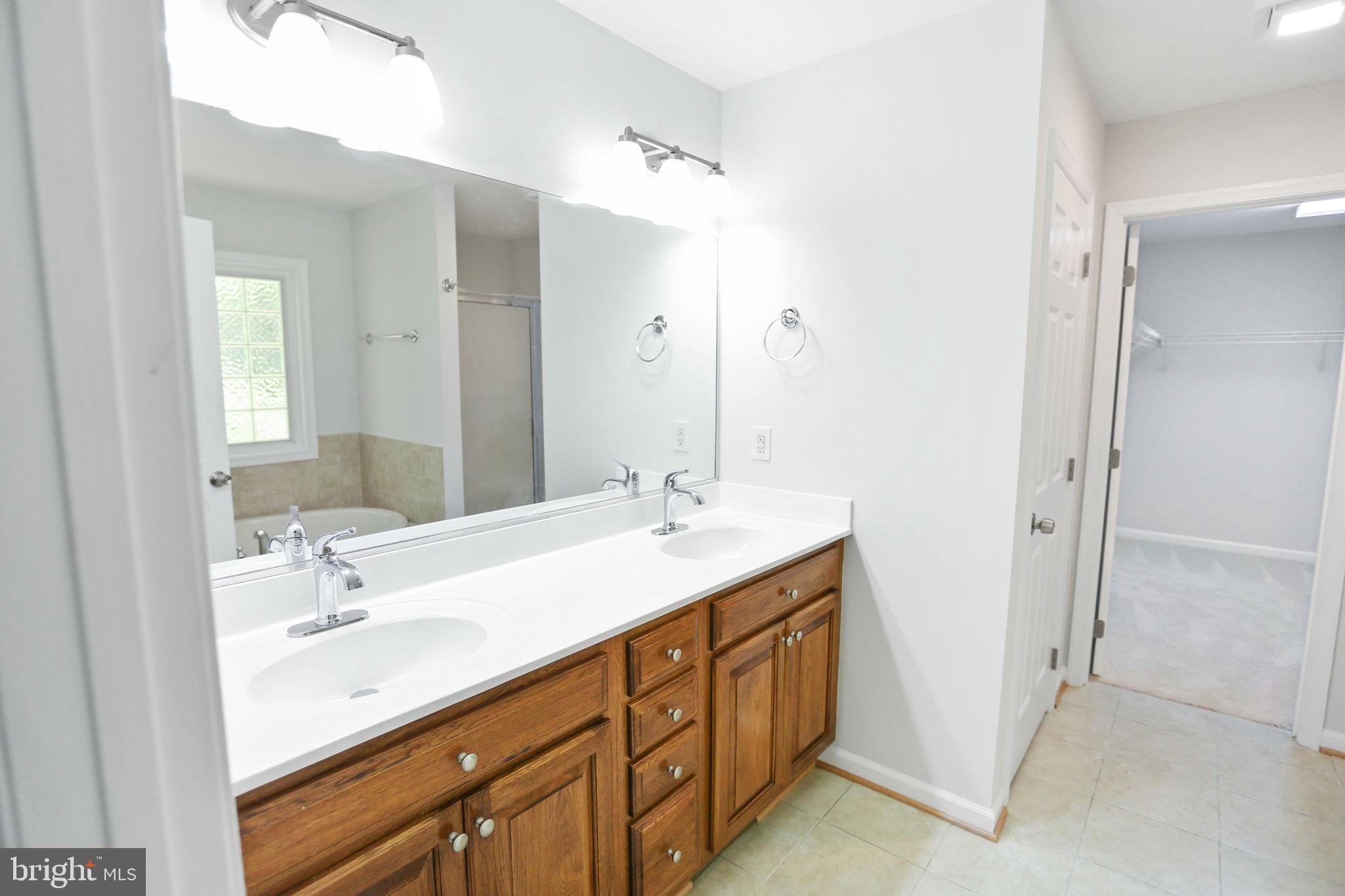 SHENANDOAH CROSSING COUNTRY CLUB - Residential