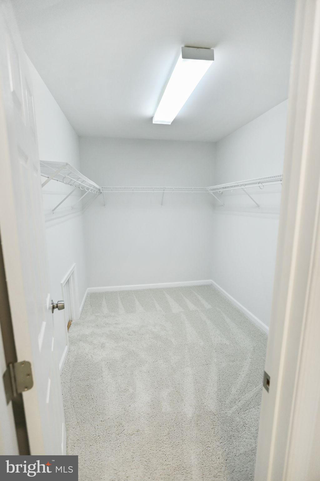 SHENANDOAH CROSSING COUNTRY CLUB - Residential