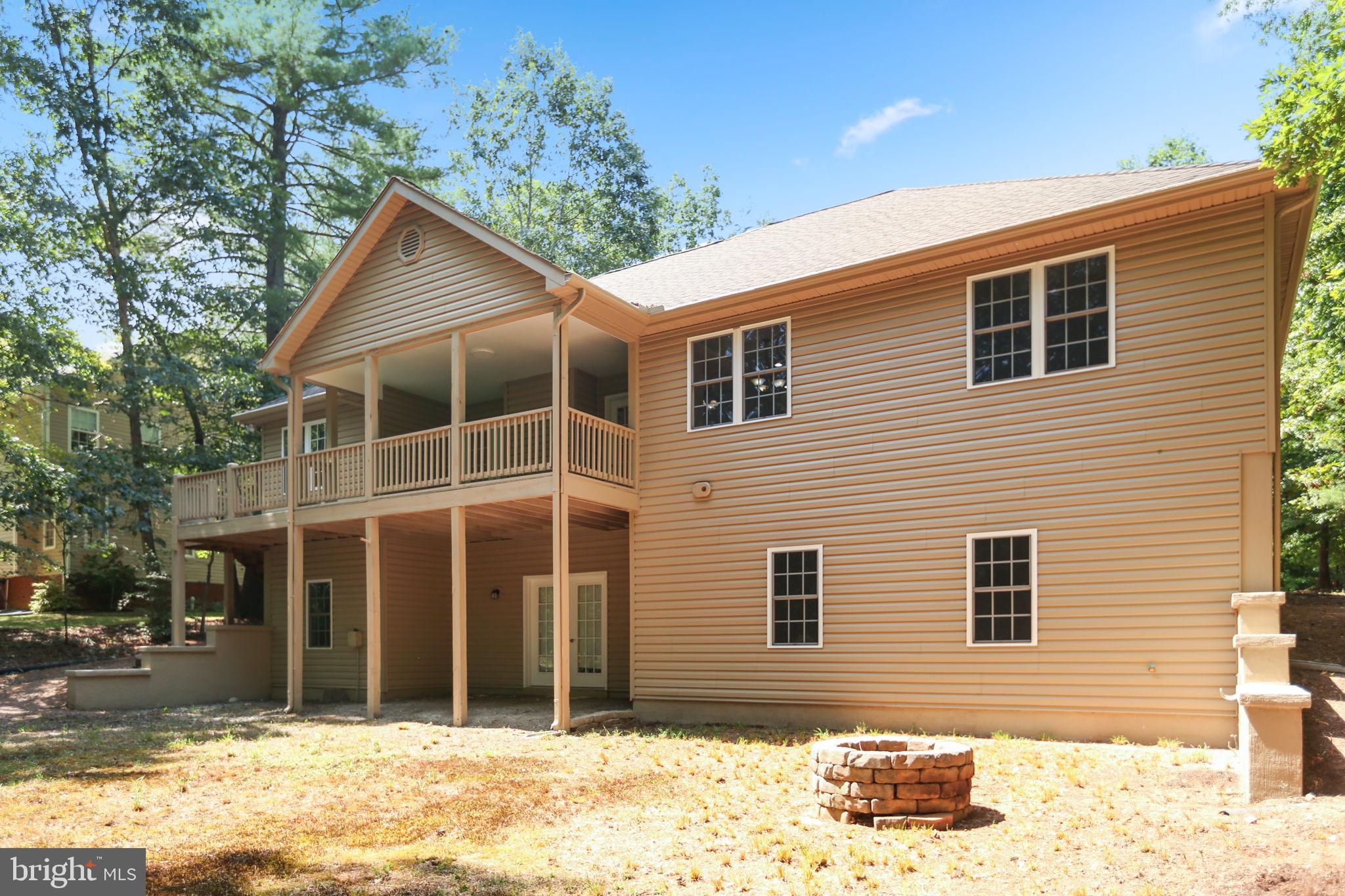 SHENANDOAH CROSSING COUNTRY CLUB - Residential