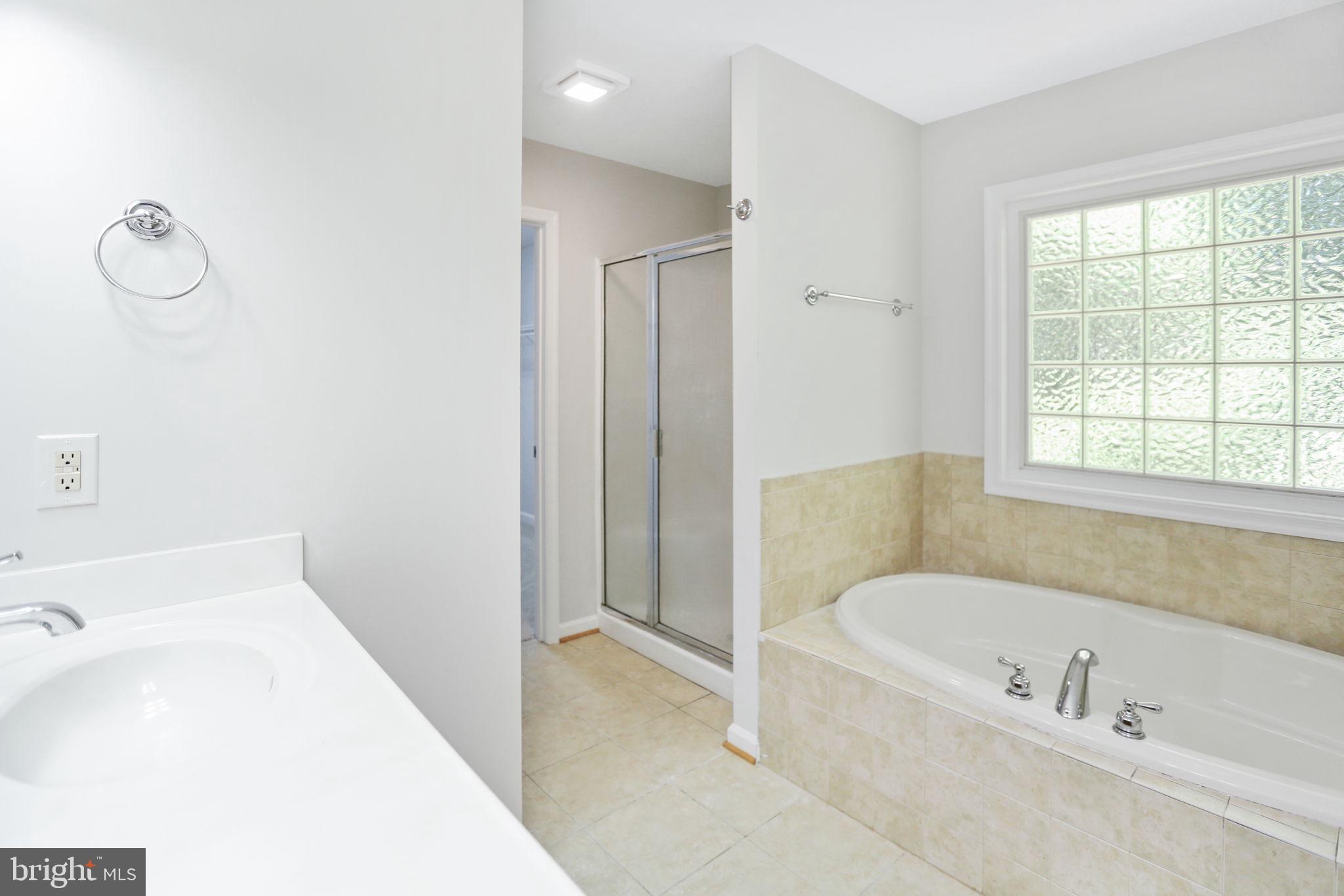 SHENANDOAH CROSSING COUNTRY CLUB - Residential