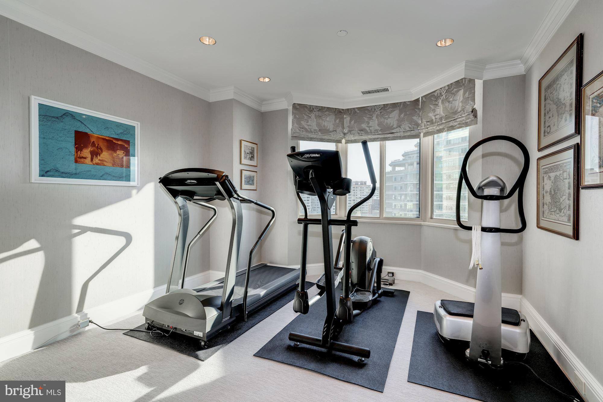 SOMERSET HOUSE CONDOS - Residential