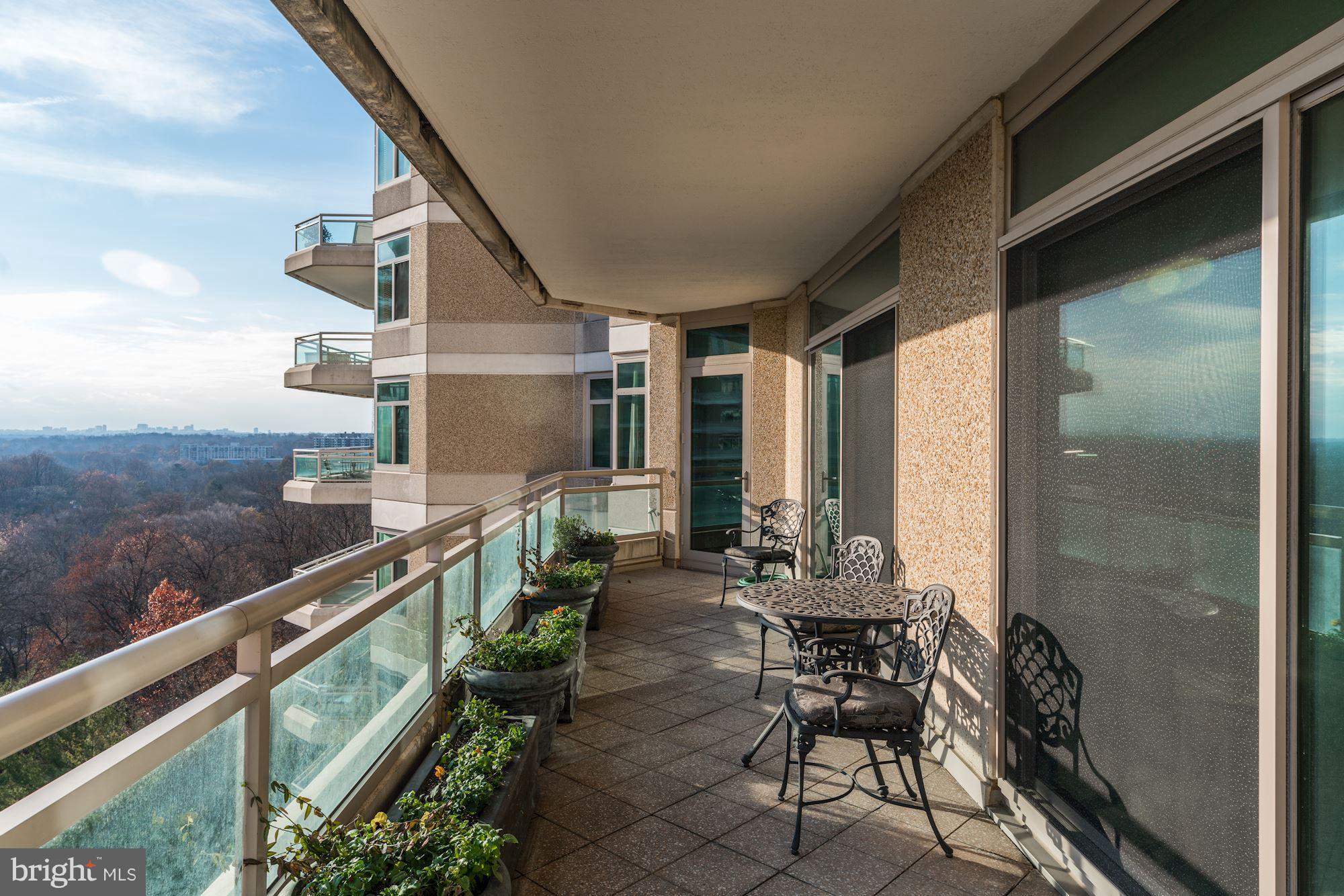 SOMERSET HOUSE CONDOS - Residential