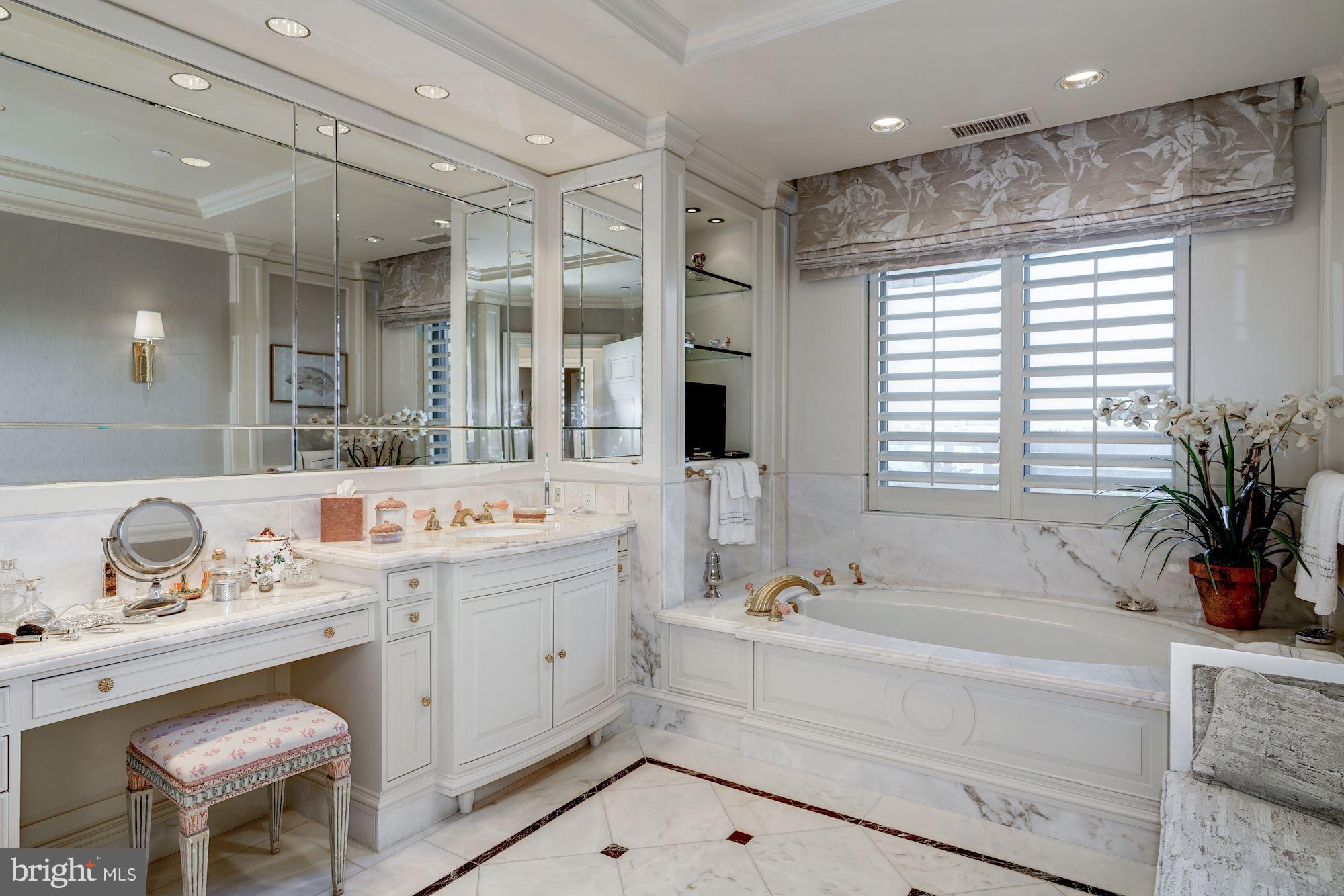 SOMERSET HOUSE CONDOS - Residential