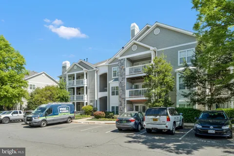 1716 Lake Shore Crest Drive Unit 16, Reston, VA MLS: VAFX2235608