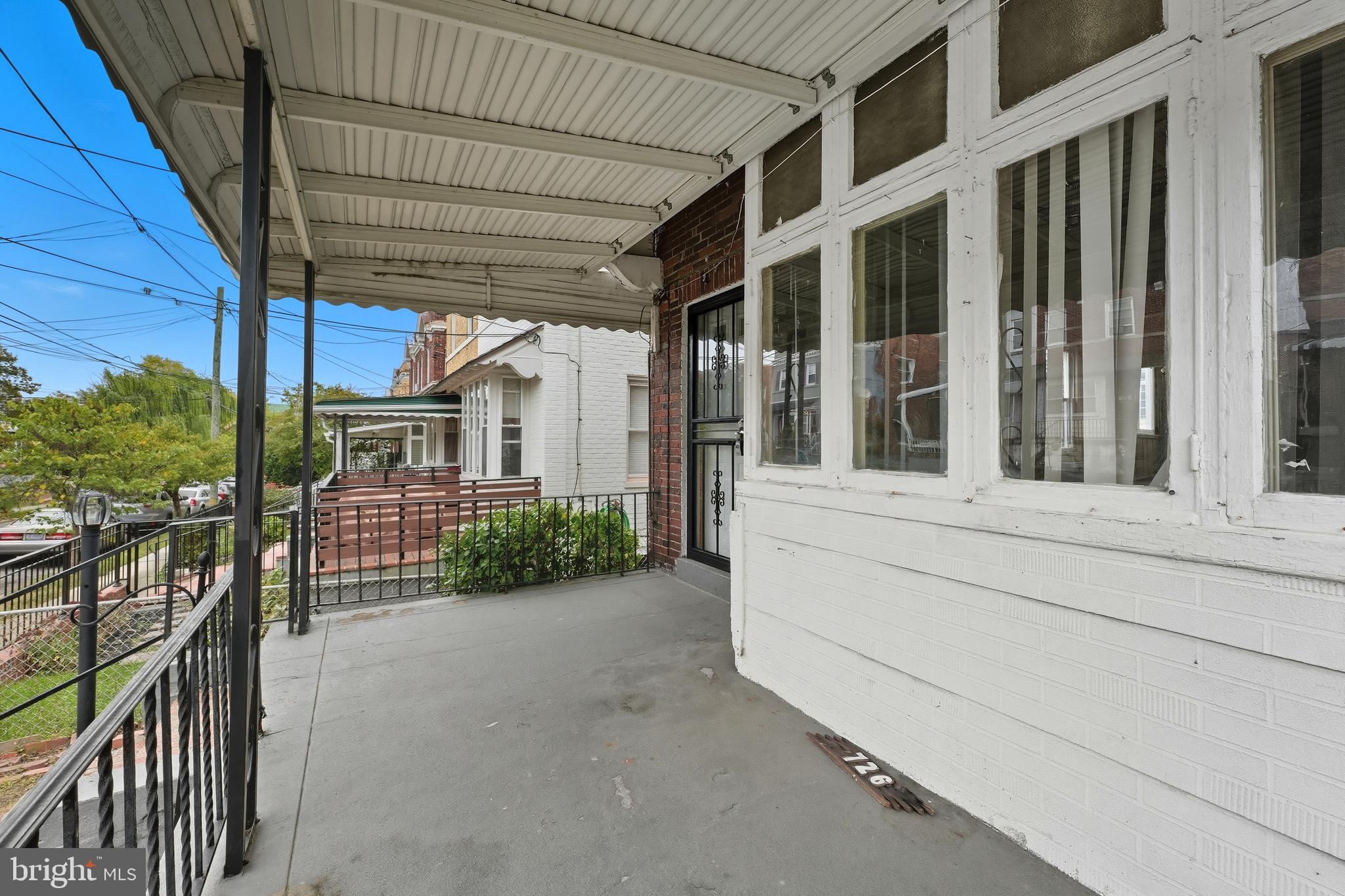 726 SOMERSET PLACE NW