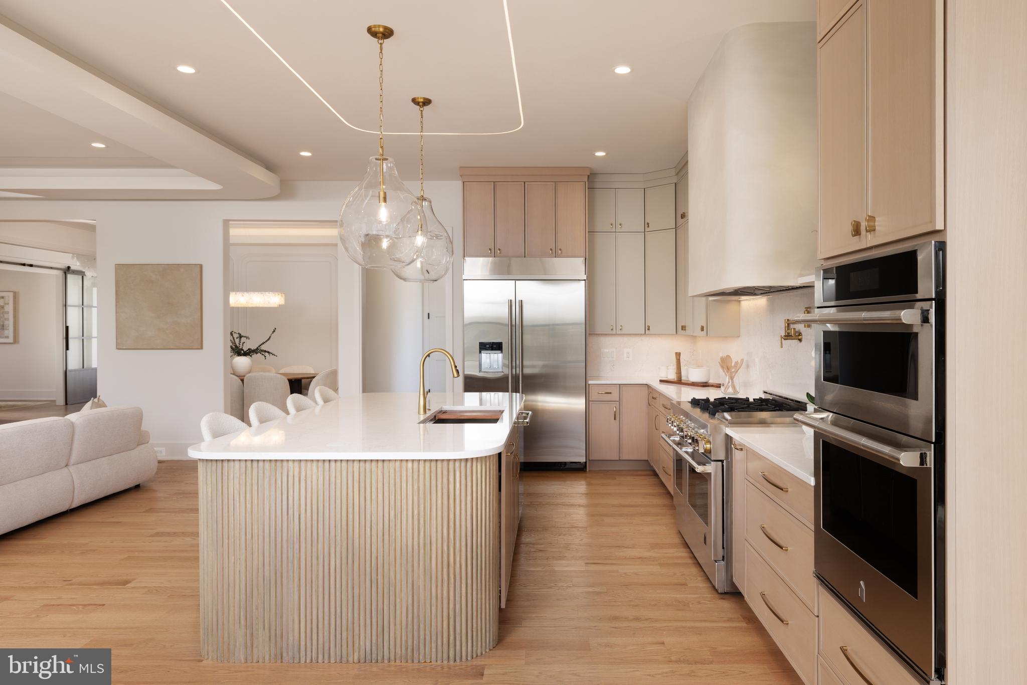 VIENNA WOODS - Residential