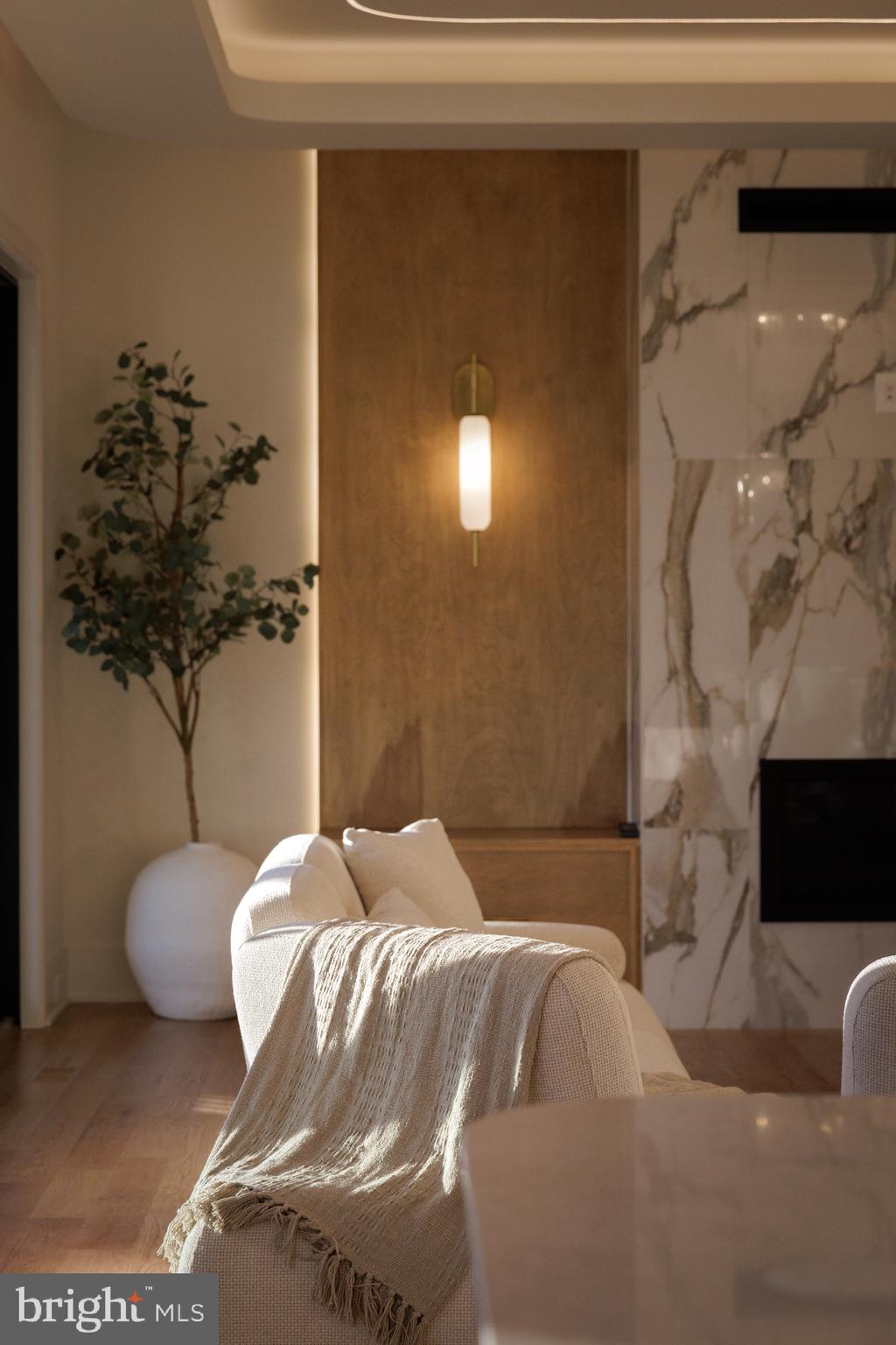 VIENNA WOODS - Residential