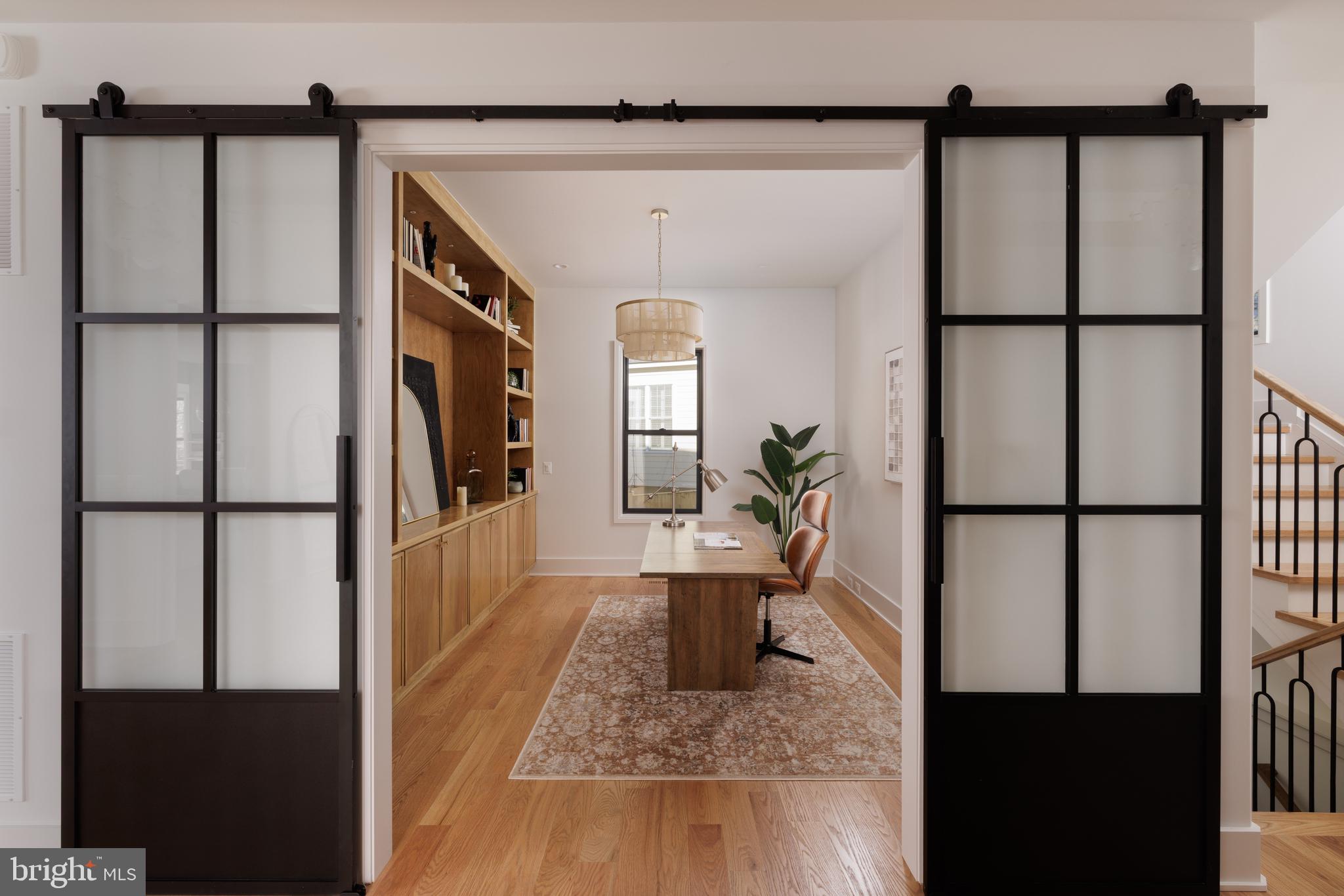 VIENNA WOODS - Residential