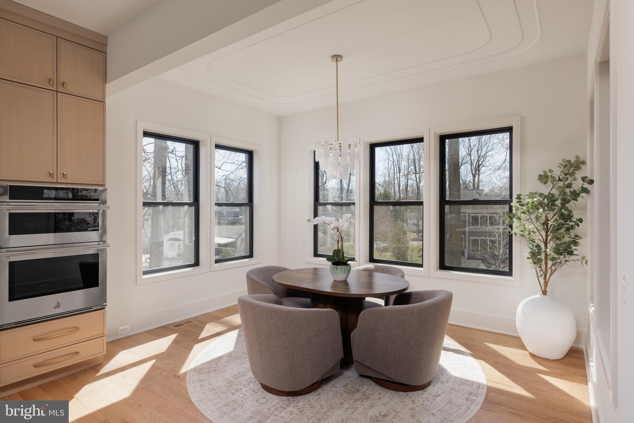 VIENNA WOODS - Residential