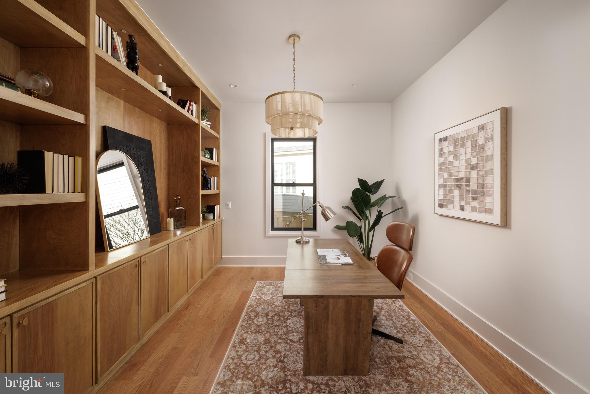 VIENNA WOODS - Residential