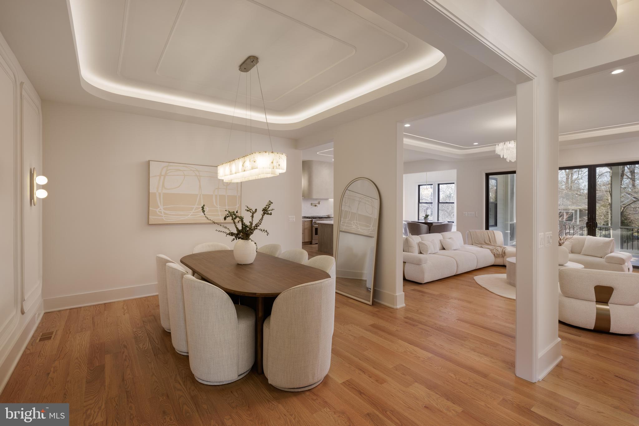 VIENNA WOODS - Residential