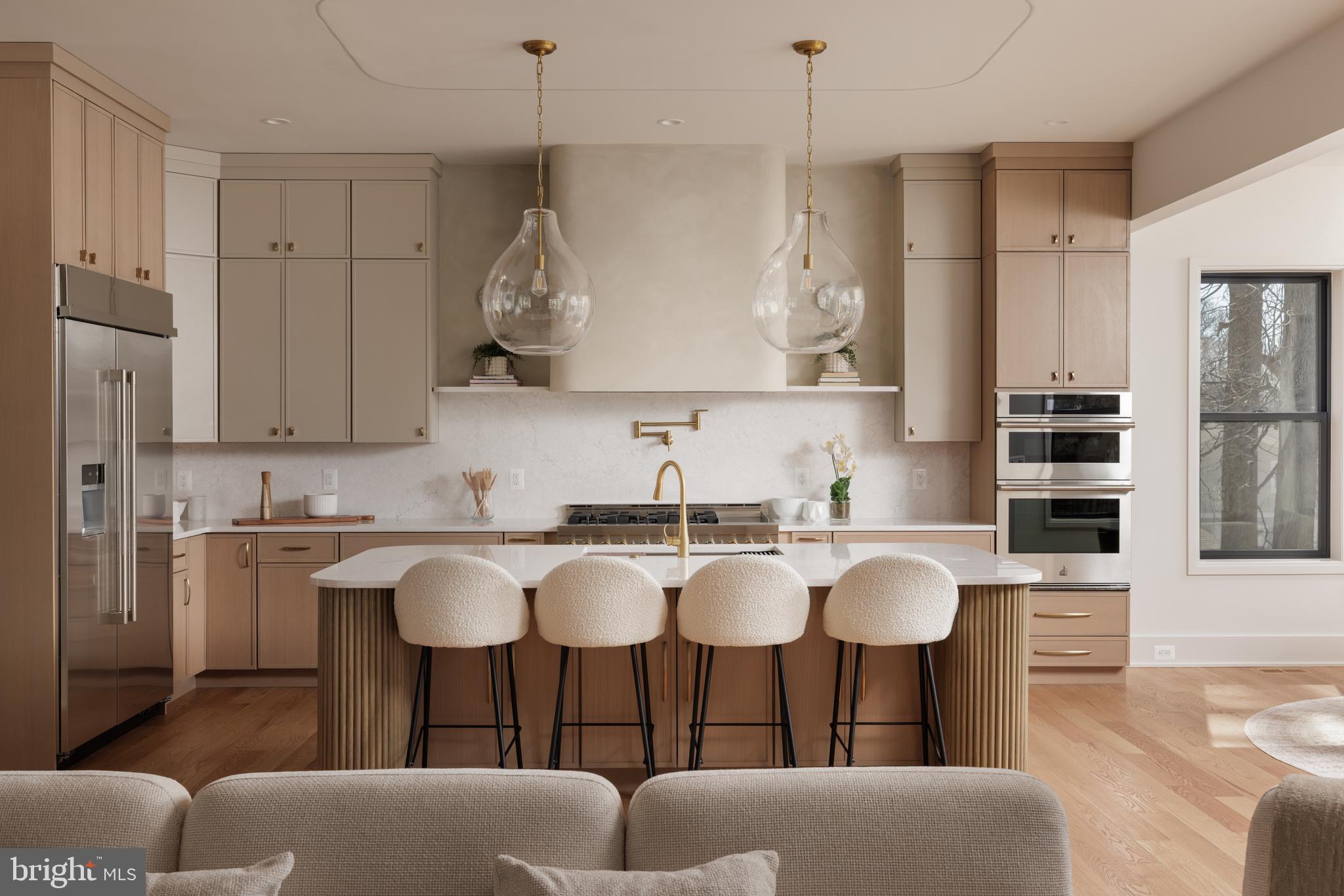 VIENNA WOODS - Residential