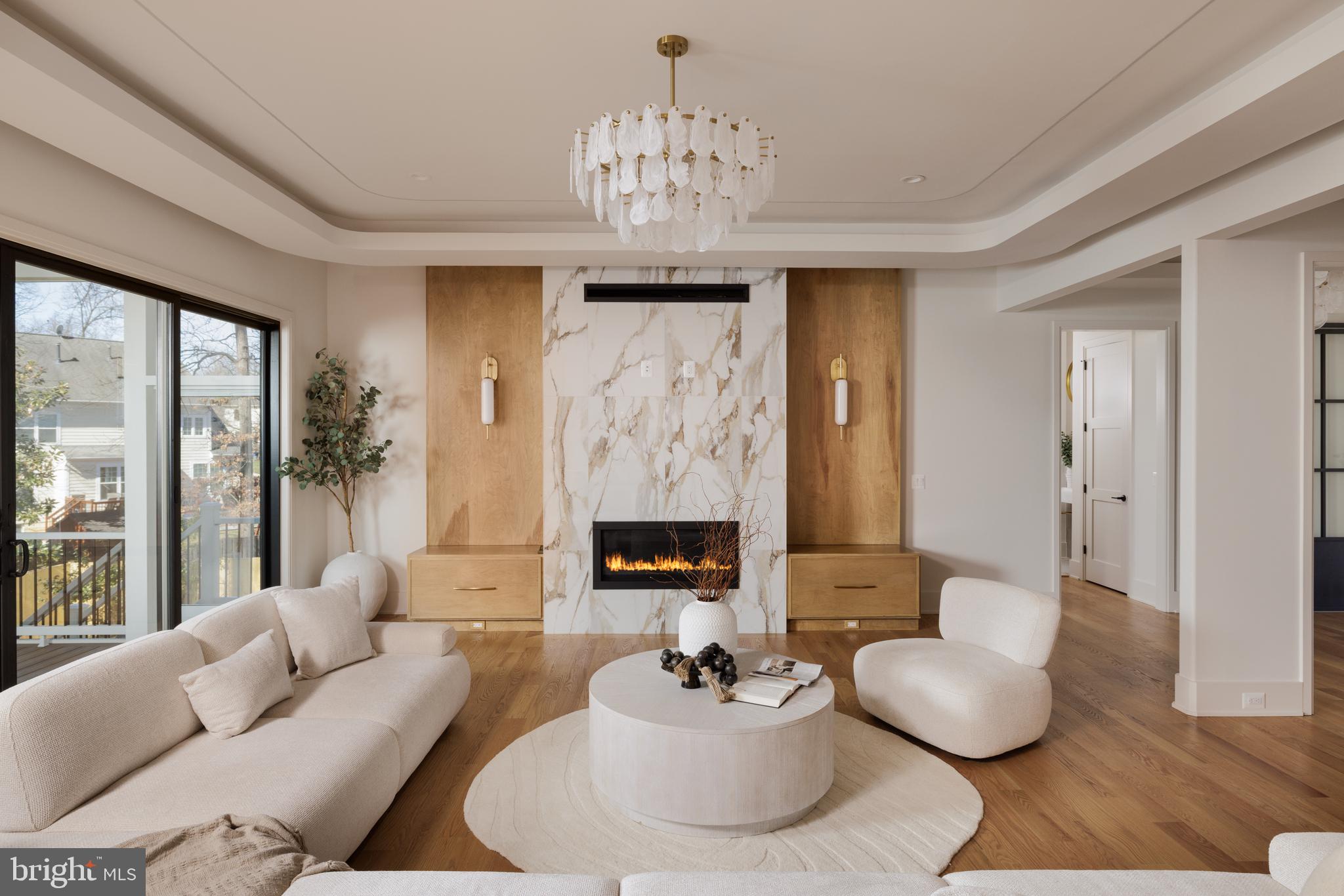 VIENNA WOODS - Residential