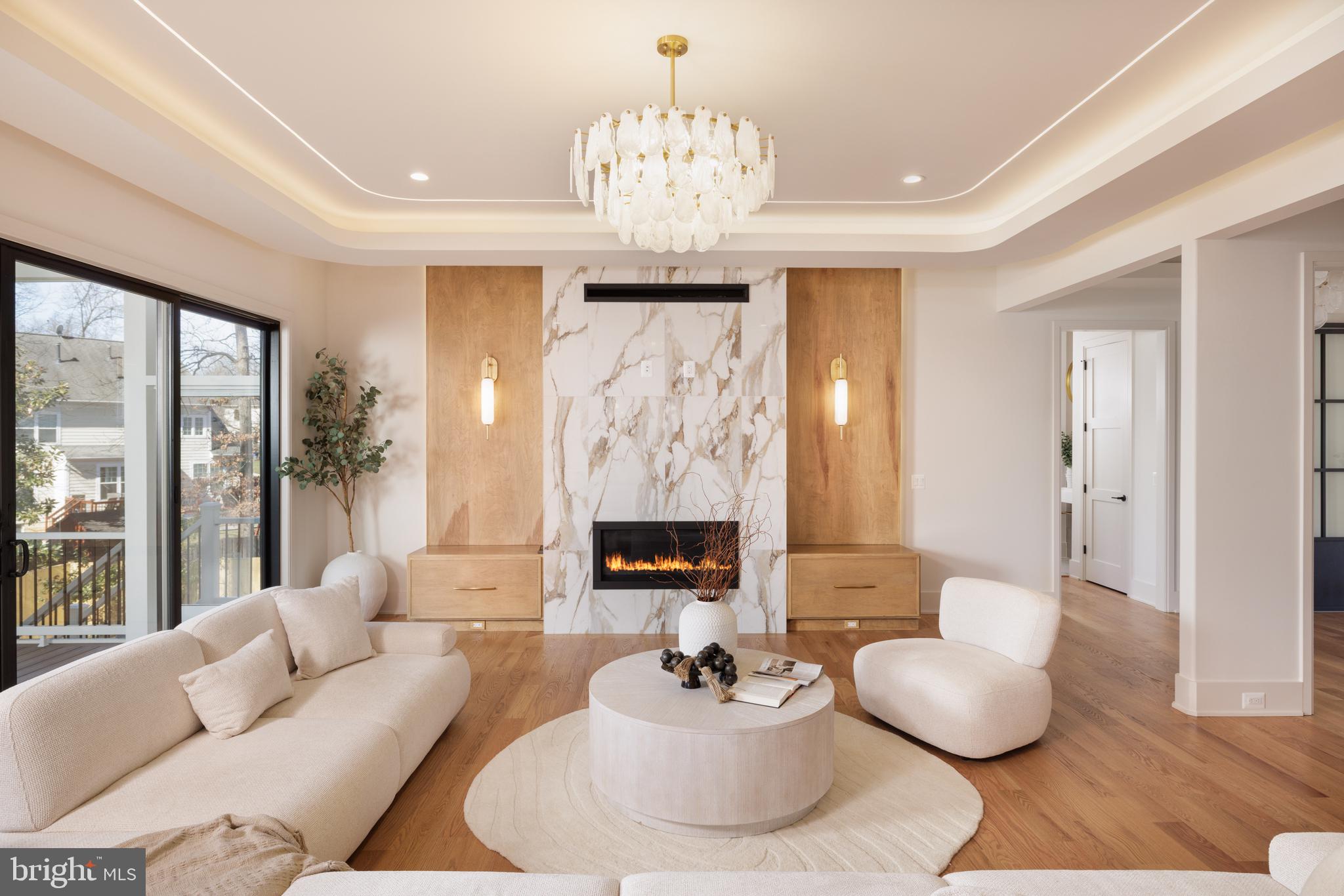 VIENNA WOODS - Residential