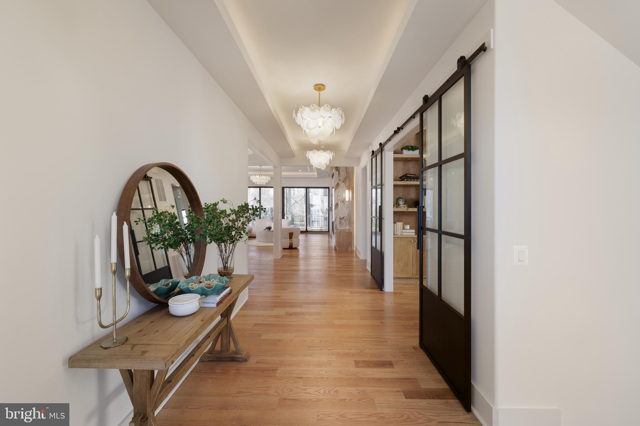 913 SYMPHONY CIRCLE SW