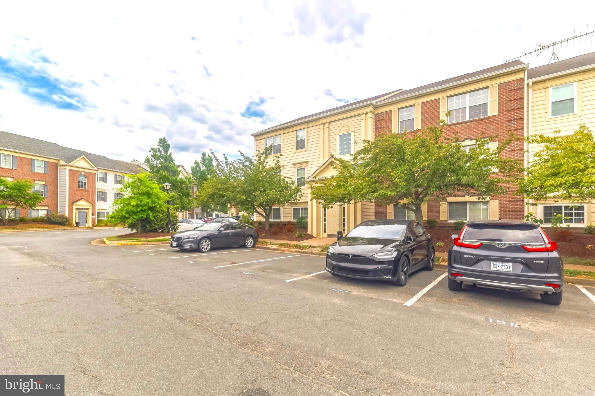 FOX CHASE/EXETER - Residential