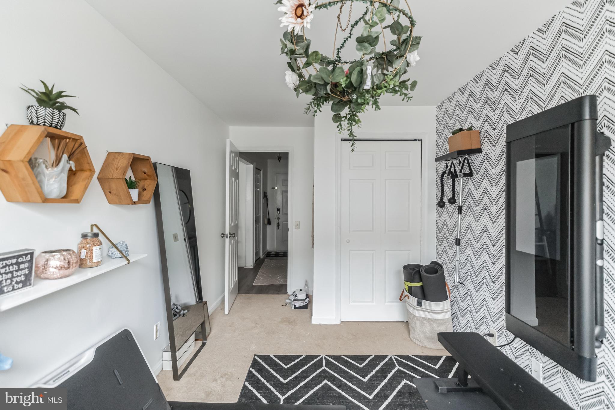 FOX CHASE/EXETER - Residential