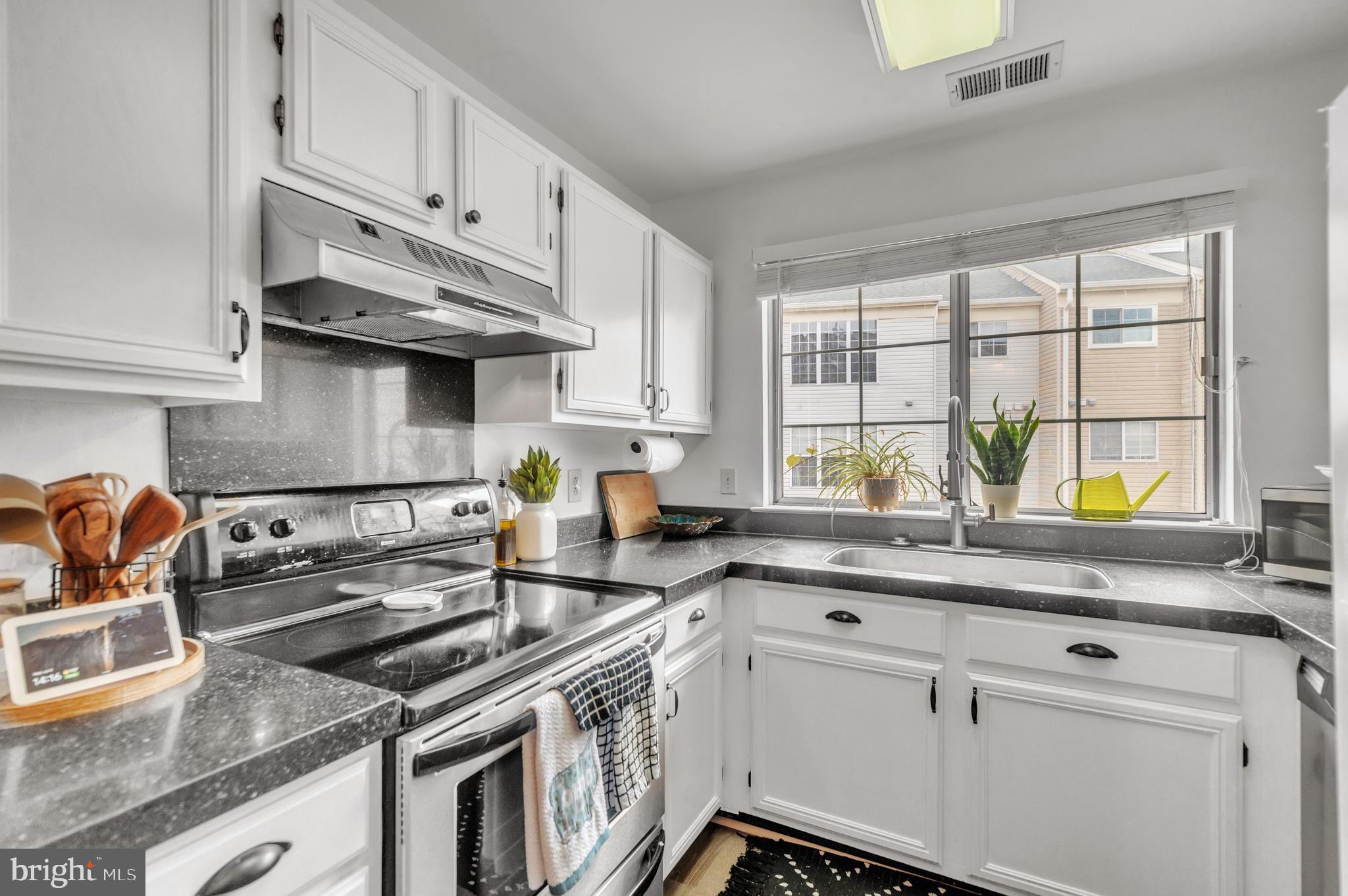 FOX CHASE/EXETER - Residential