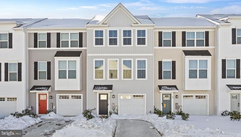 Photo of 30 Sand Hills Drive, WILLIAMSTOWN, NJ 08094 (MLS # NJGL2068862)