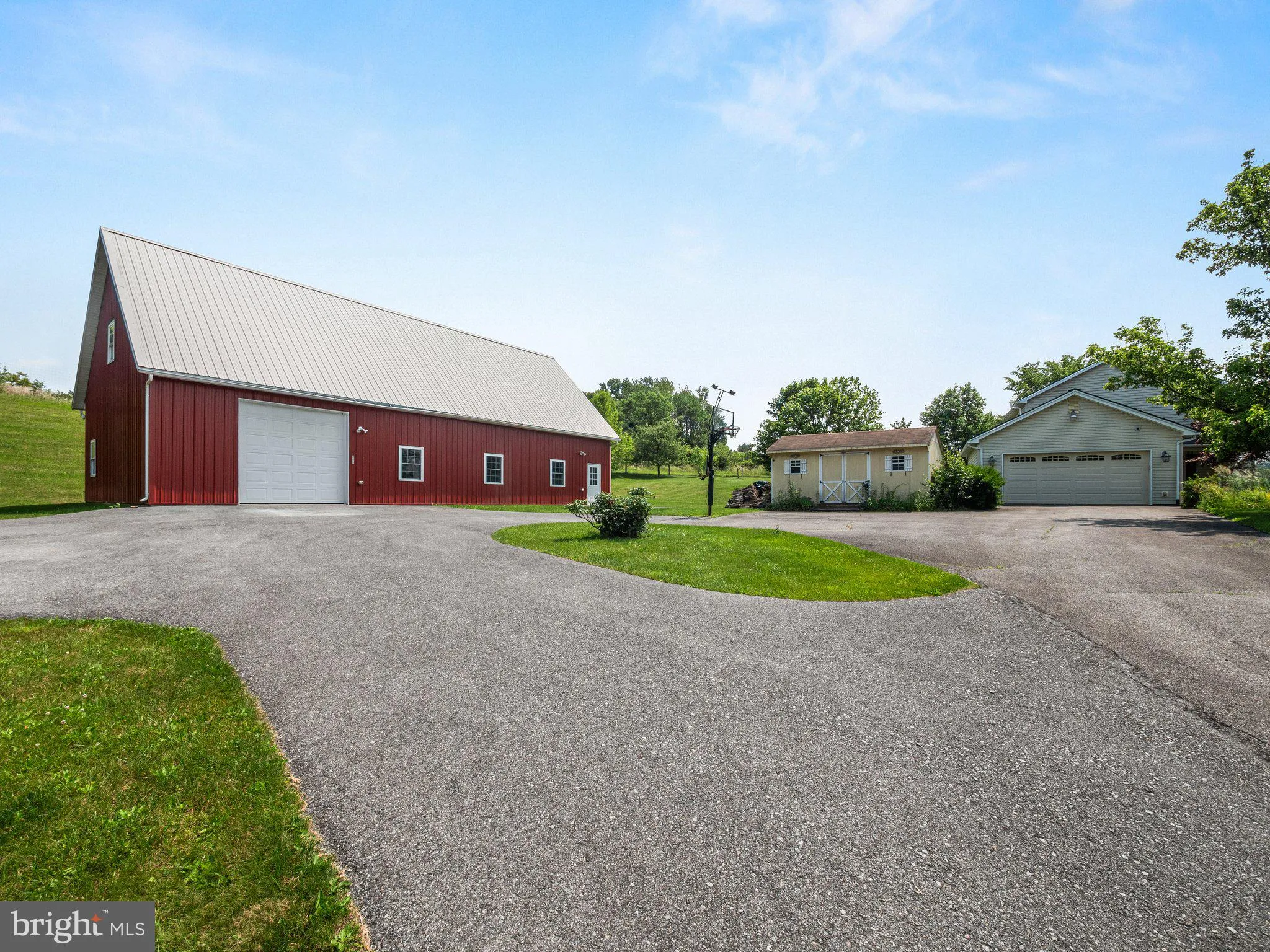 Kempton, Pennsylvania 19529, United States, 4 Bedrooms Bedrooms, ,3 BathroomsBathrooms,Residential,Pending,153942