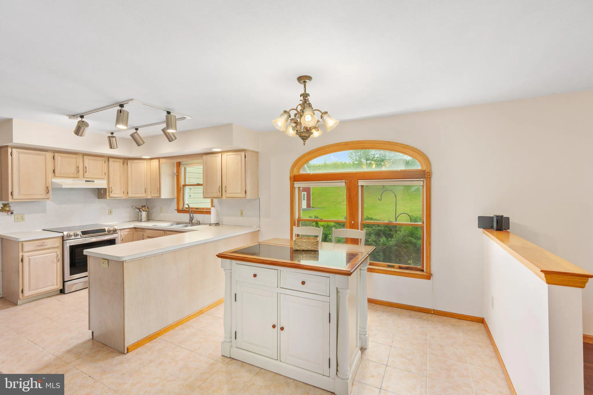 Kempton, Pennsylvania 19529, United States, 4 Bedrooms Bedrooms, ,3 BathroomsBathrooms,Residential,Pending,153942