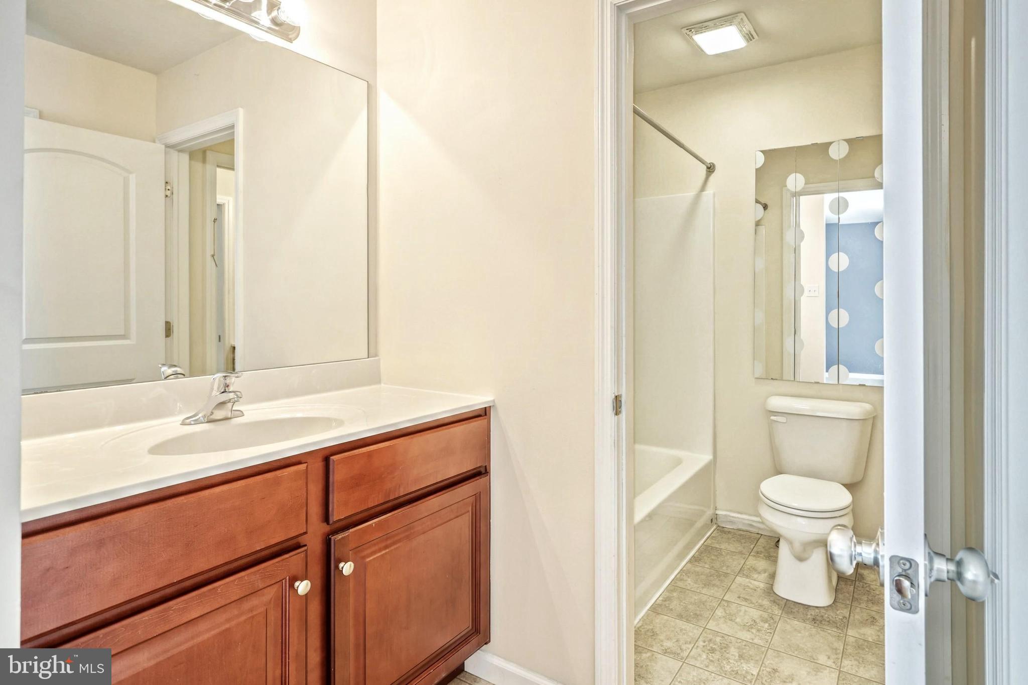 ORCHARD HILLS - Residential