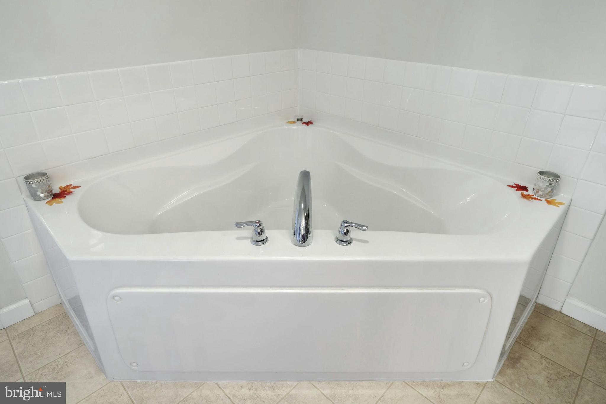 ORCHARD HILLS - Residential