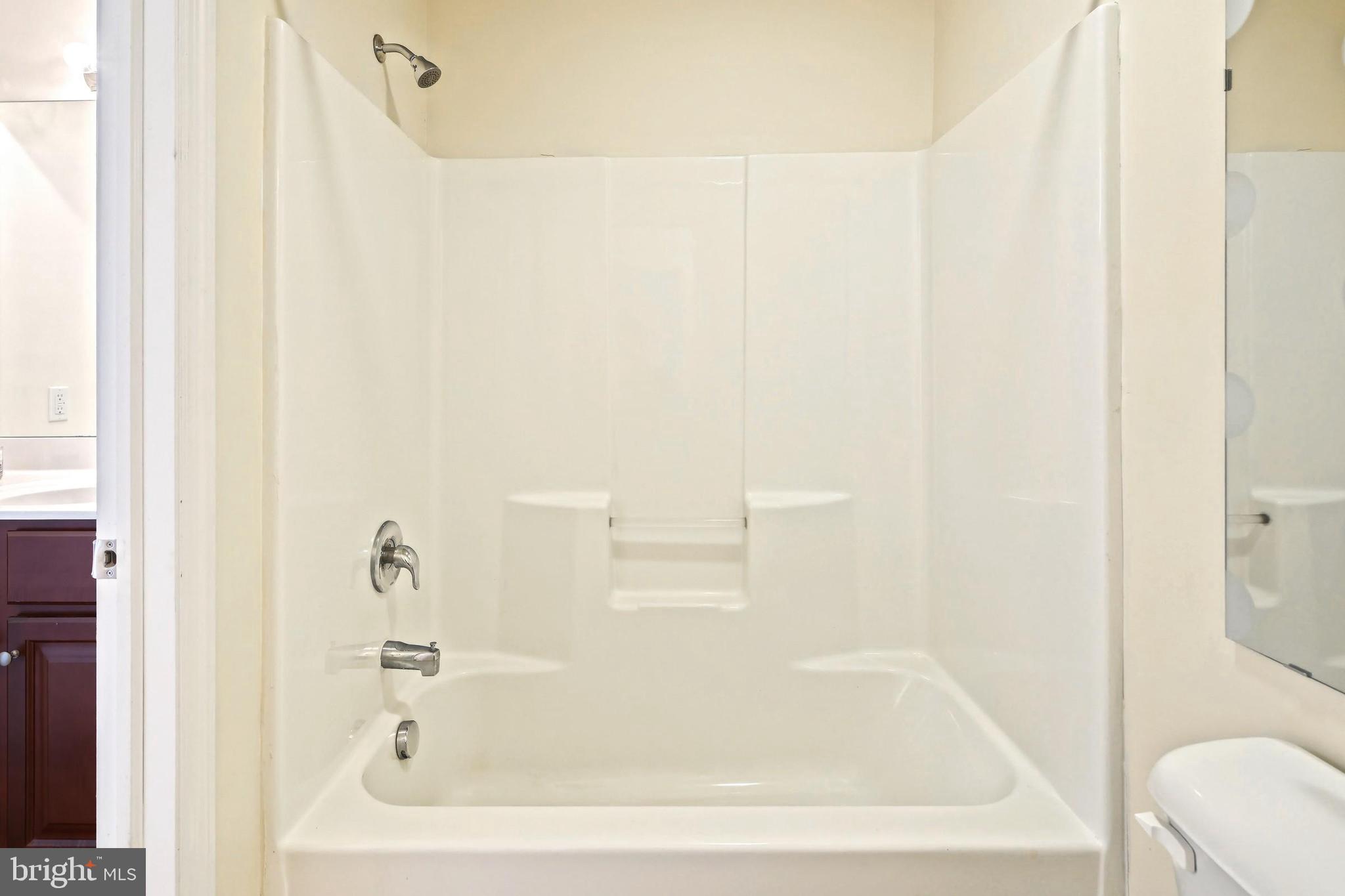 ORCHARD HILLS - Residential