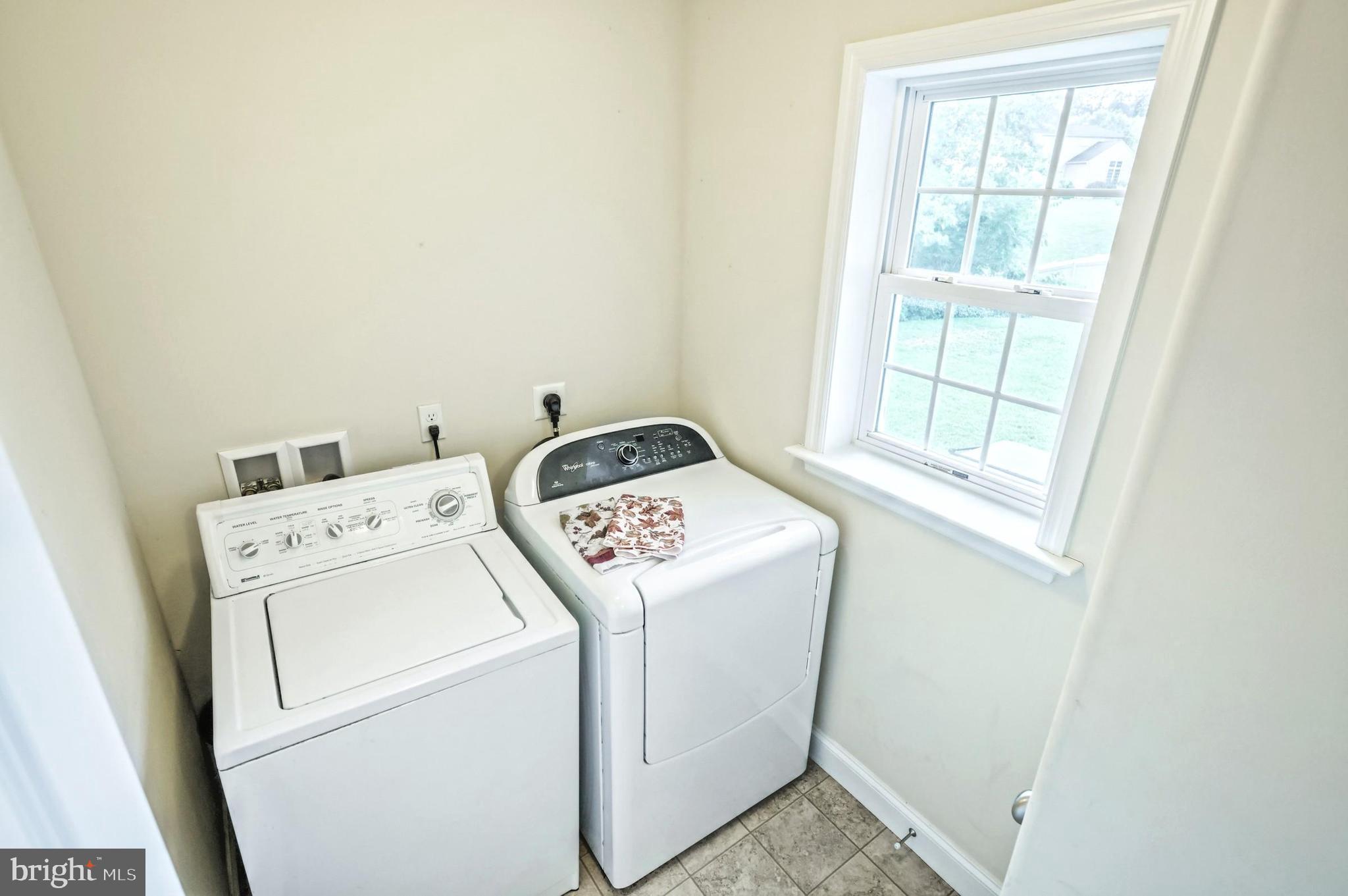 ORCHARD HILLS - Residential