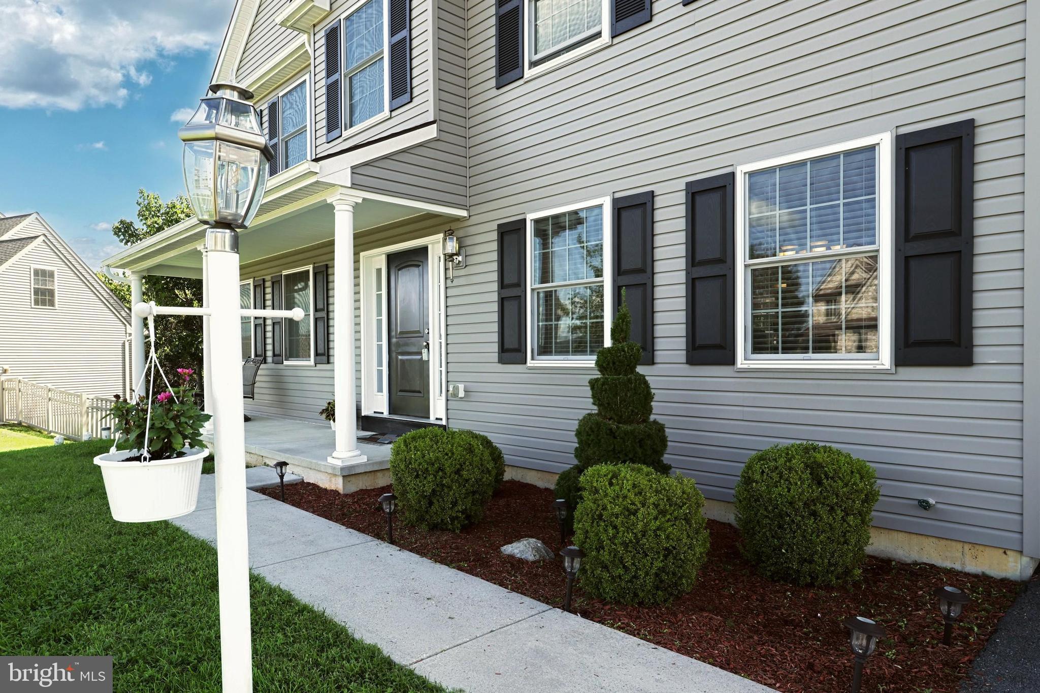 ORCHARD HILLS - Residential